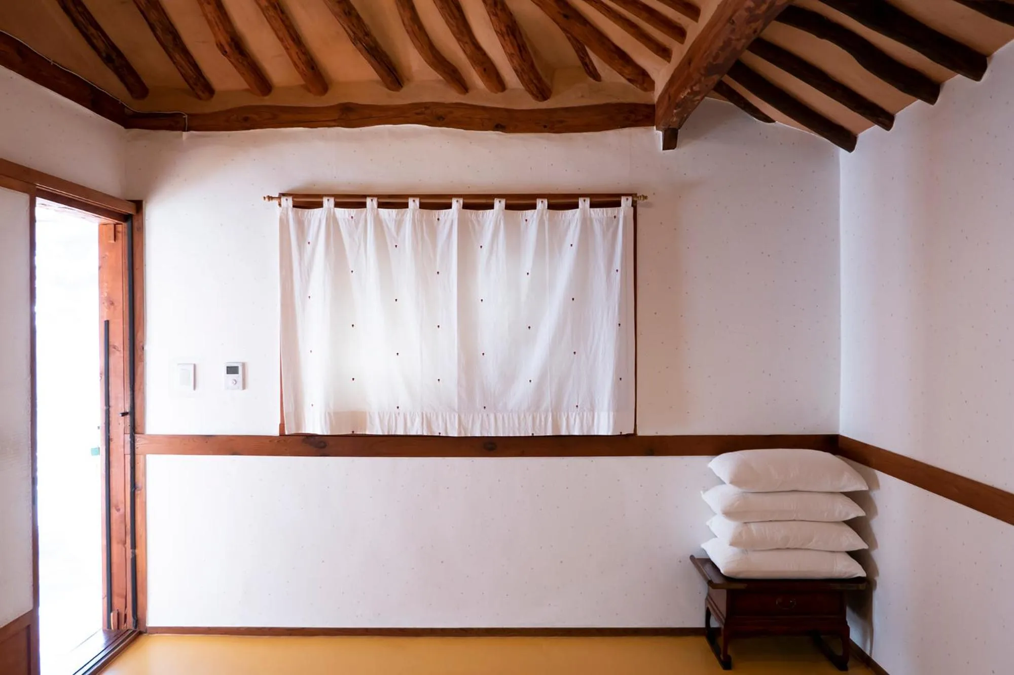 Area and facilities in Hanok Raon