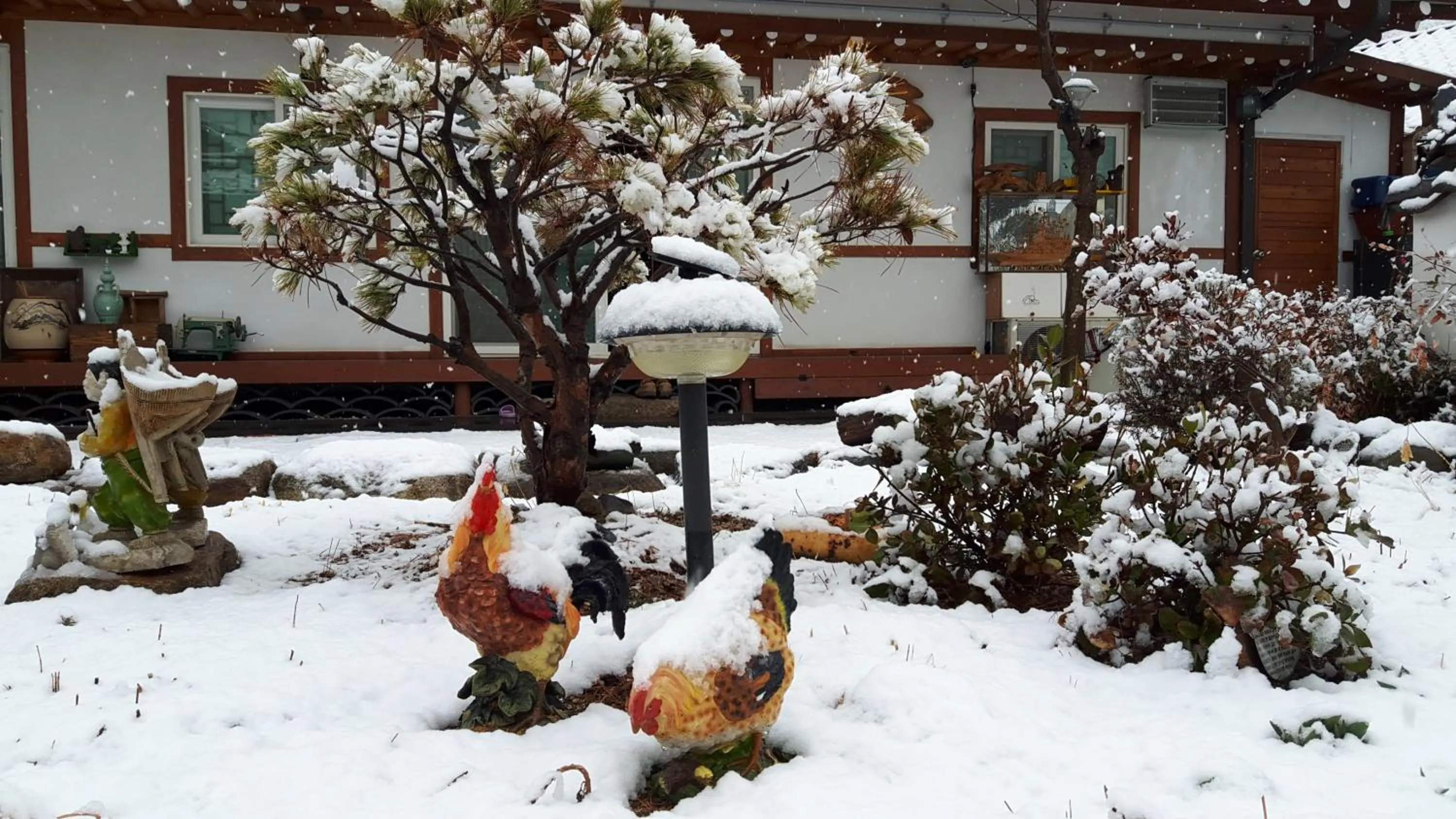 Winter in Hanok Raon