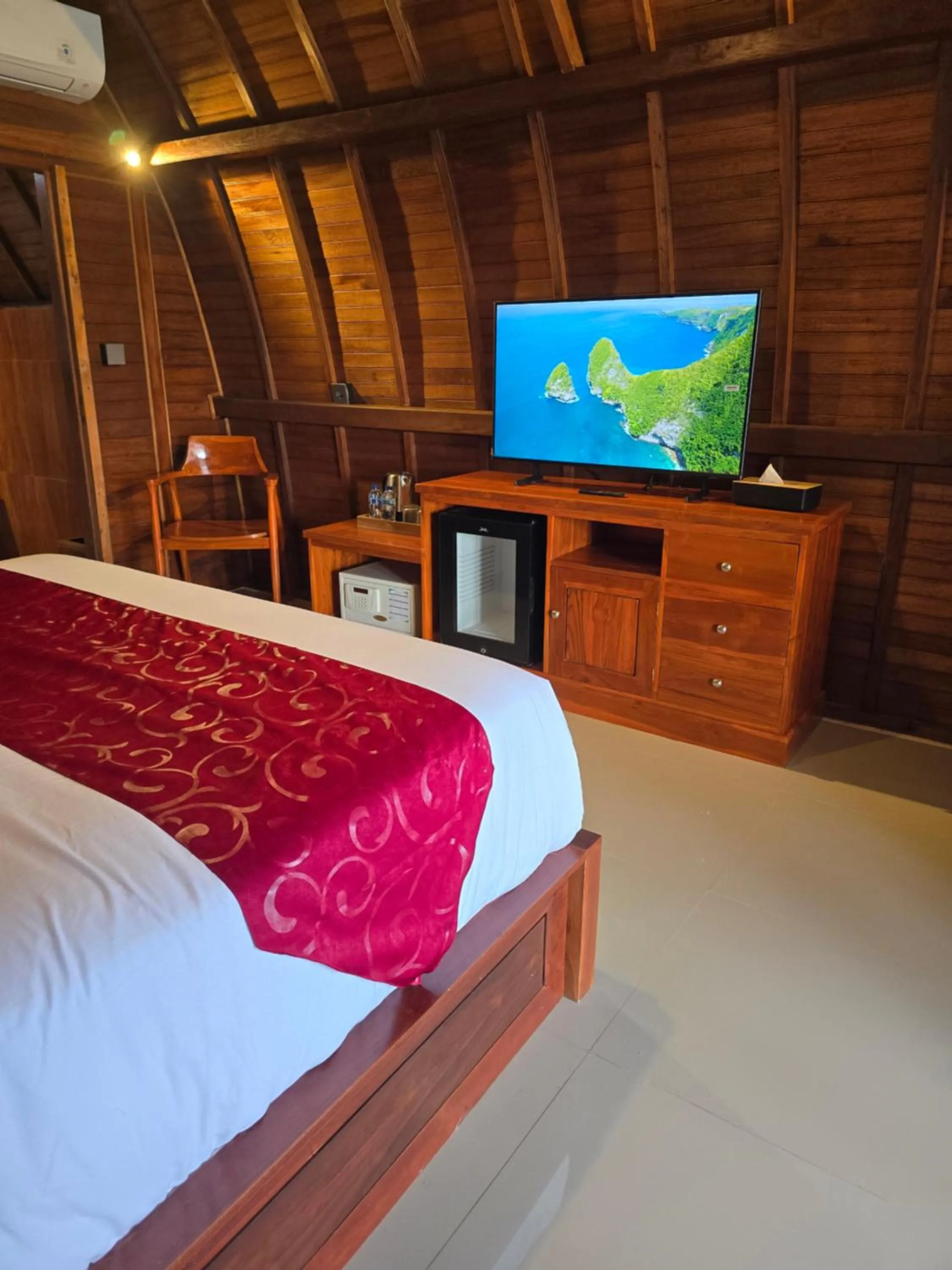 TV and multimedia, Bed in Dudu Cottage Nusa Penida