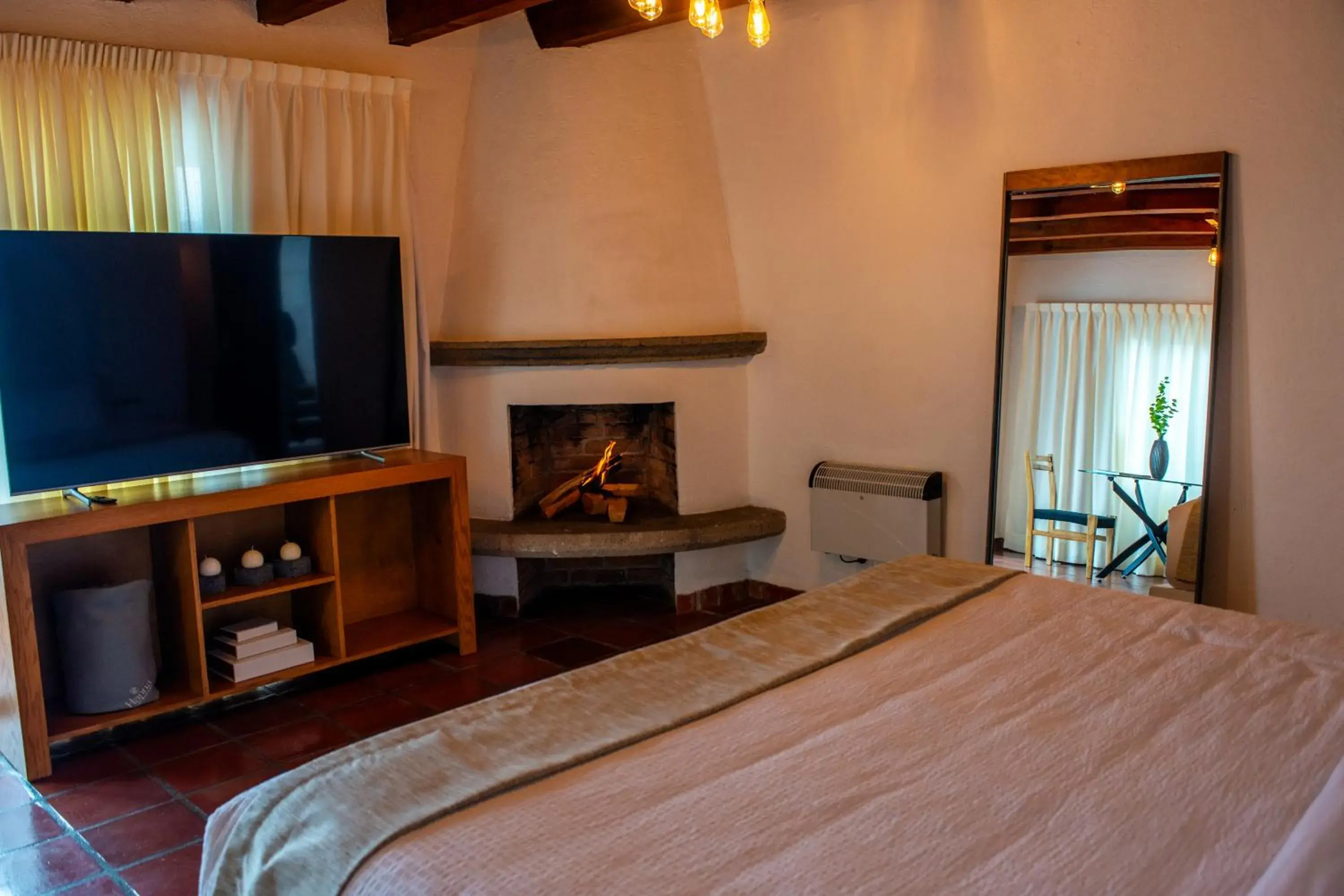 Suite with Lake View in Hanna Hotel Boutique Suite with Lake View in Hanna Hotel Boutique