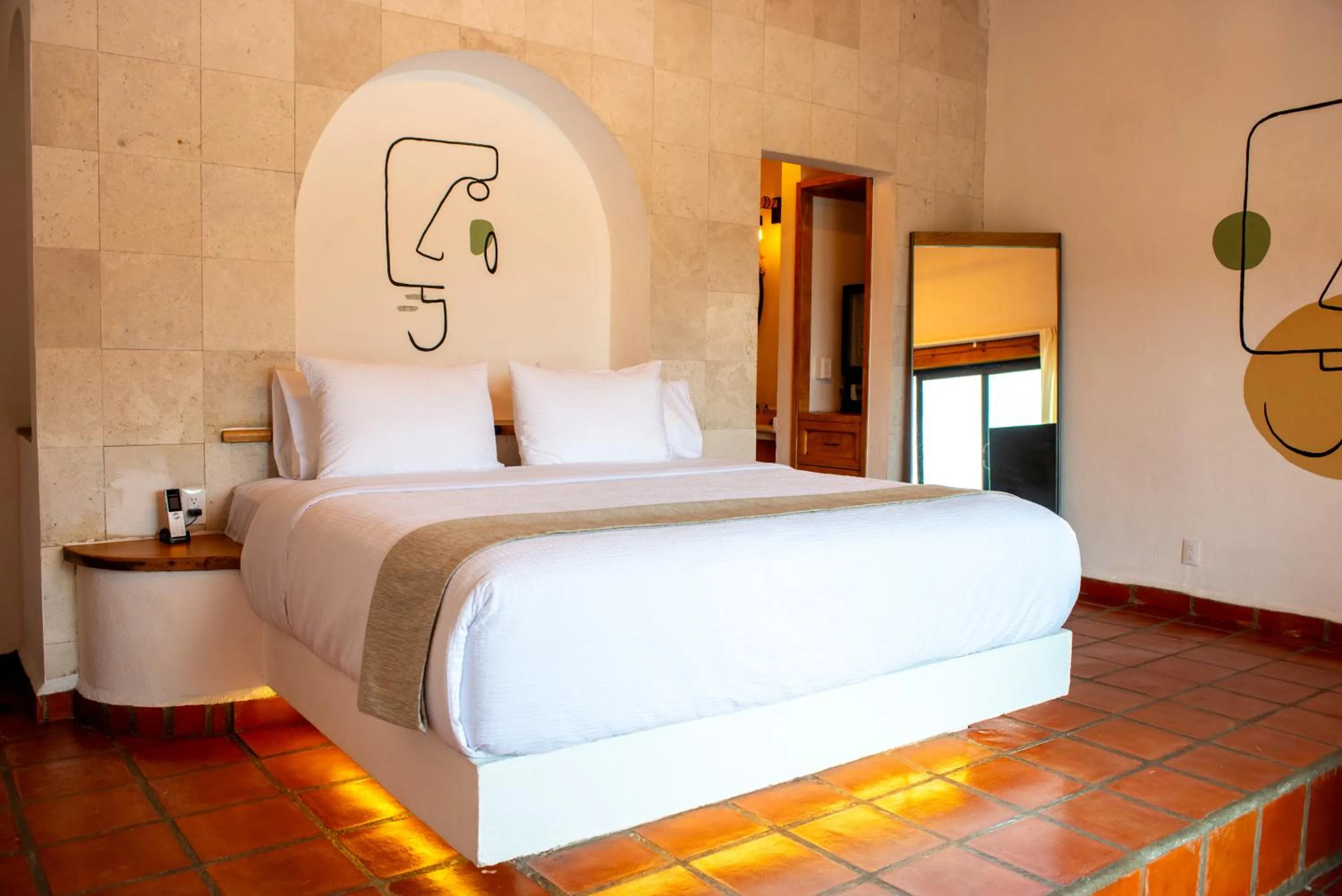 Deluxe King Suite in Hanna Hotel Boutique