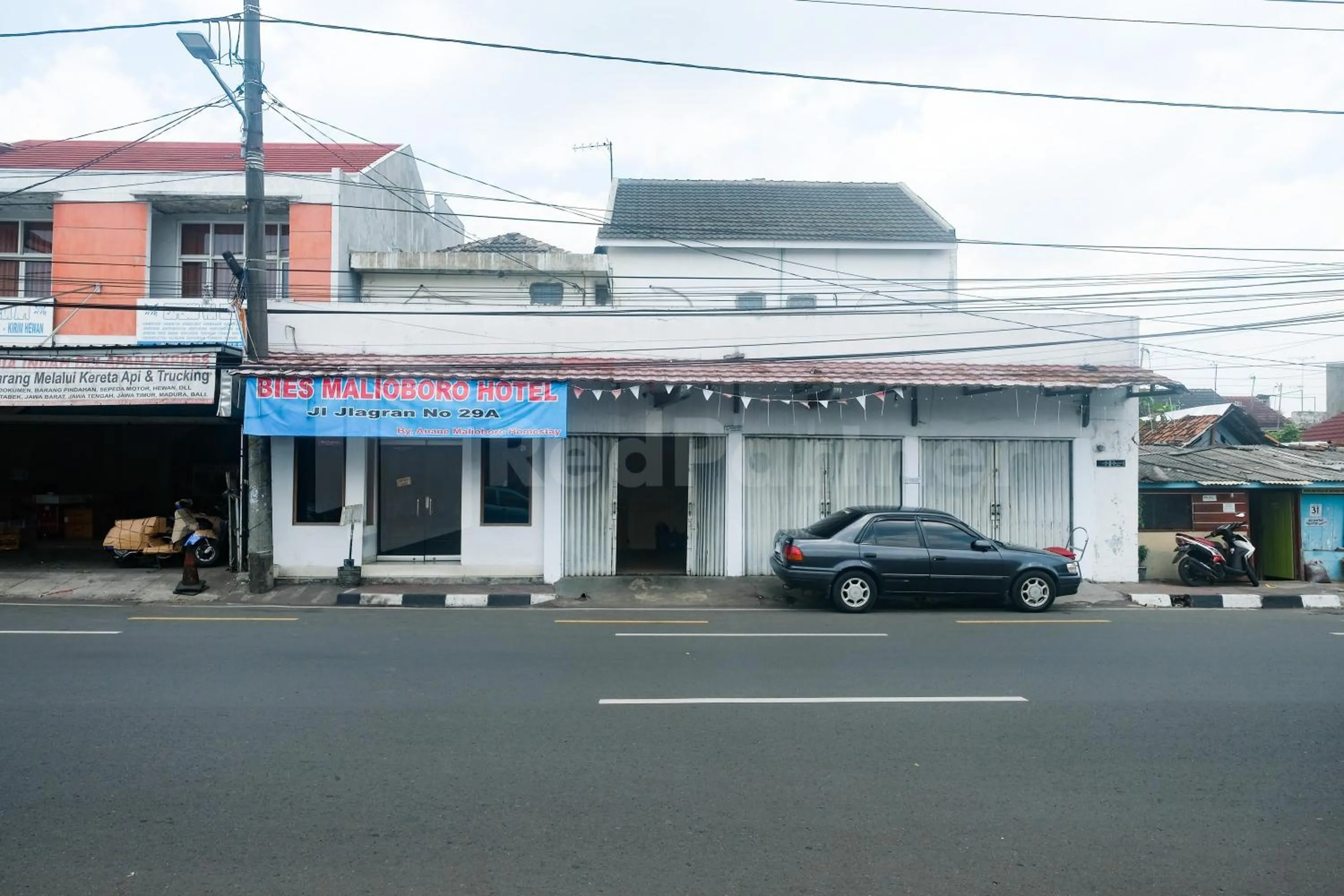 Facade/entrance in Bies Malioboro Hotel RedPartner