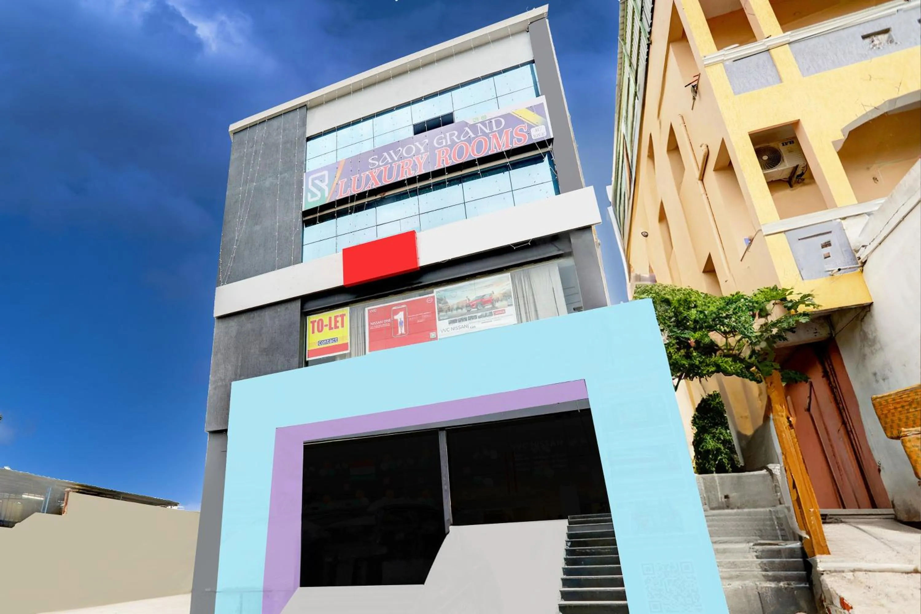 Facade/entrance in Hotel O Savoy Grand