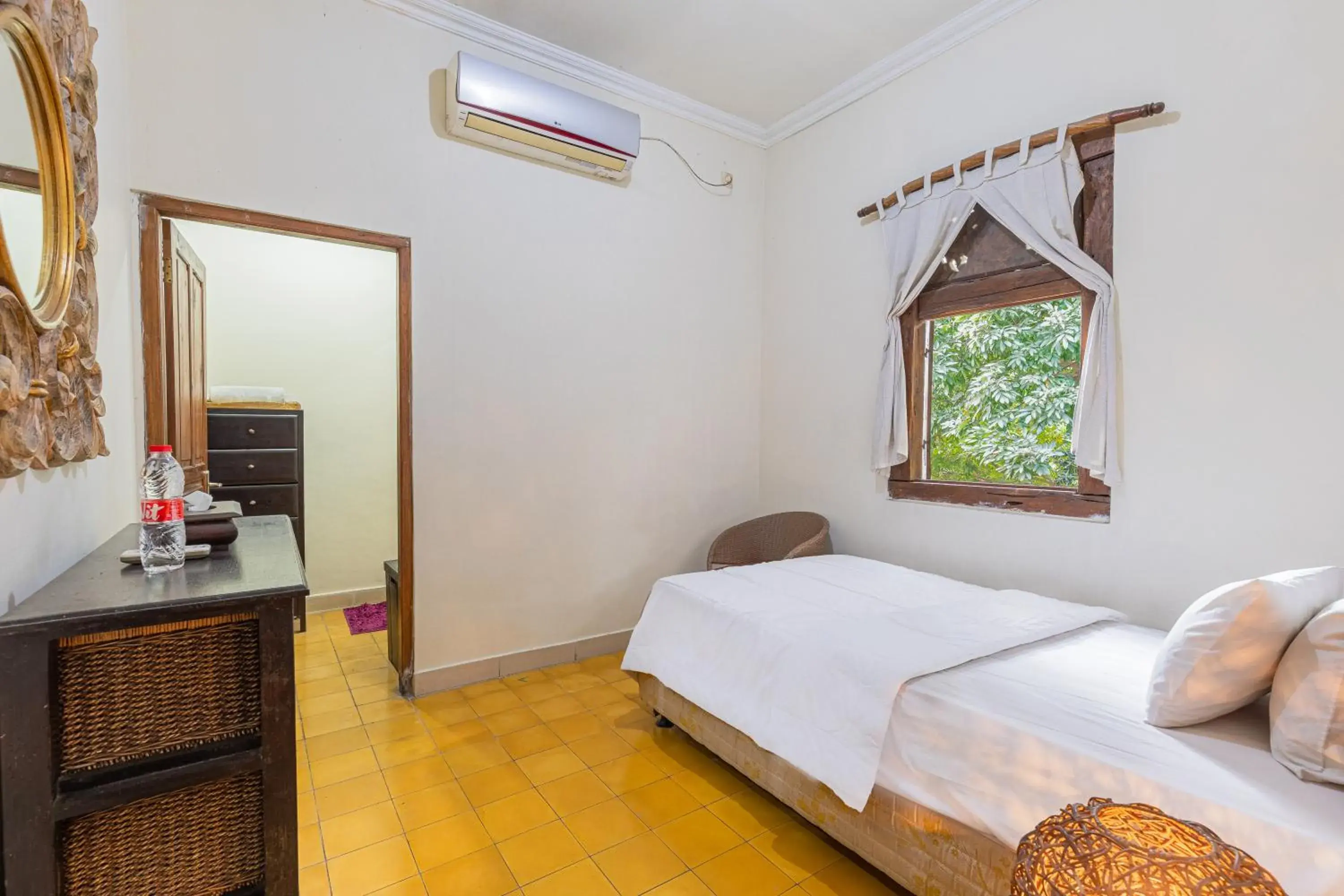 Deluxe Double or Twin Room in Pondok Gajah Hotel Deluxe Double or Twin Room in Pondok Gajah Hotel