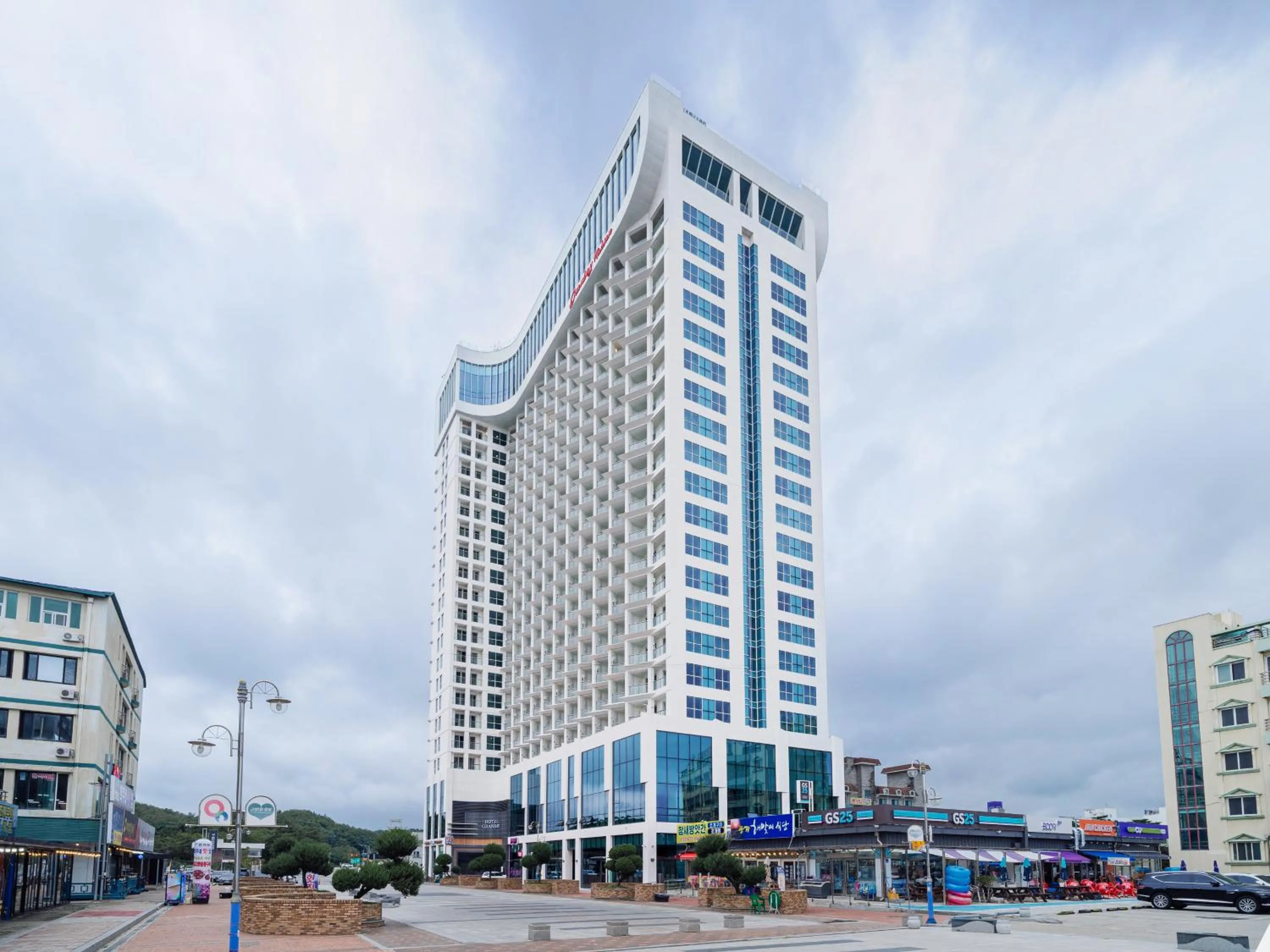 Property building in Urbanstay Naksan Beach