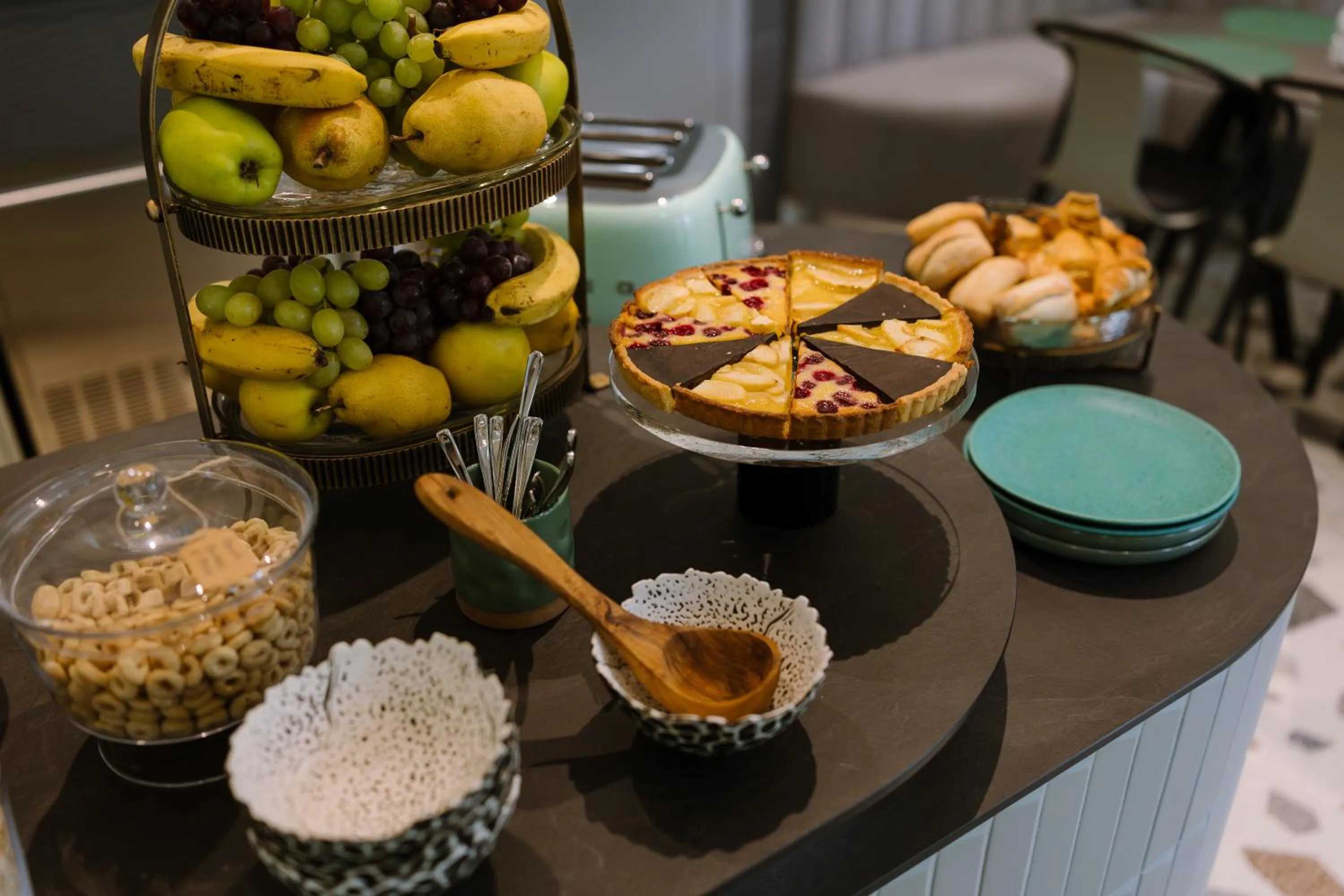 Buffet breakfast in Luna Residence Villa