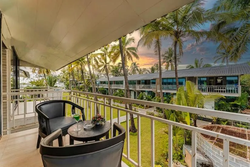 Foxoso La Beach Resort & Spa