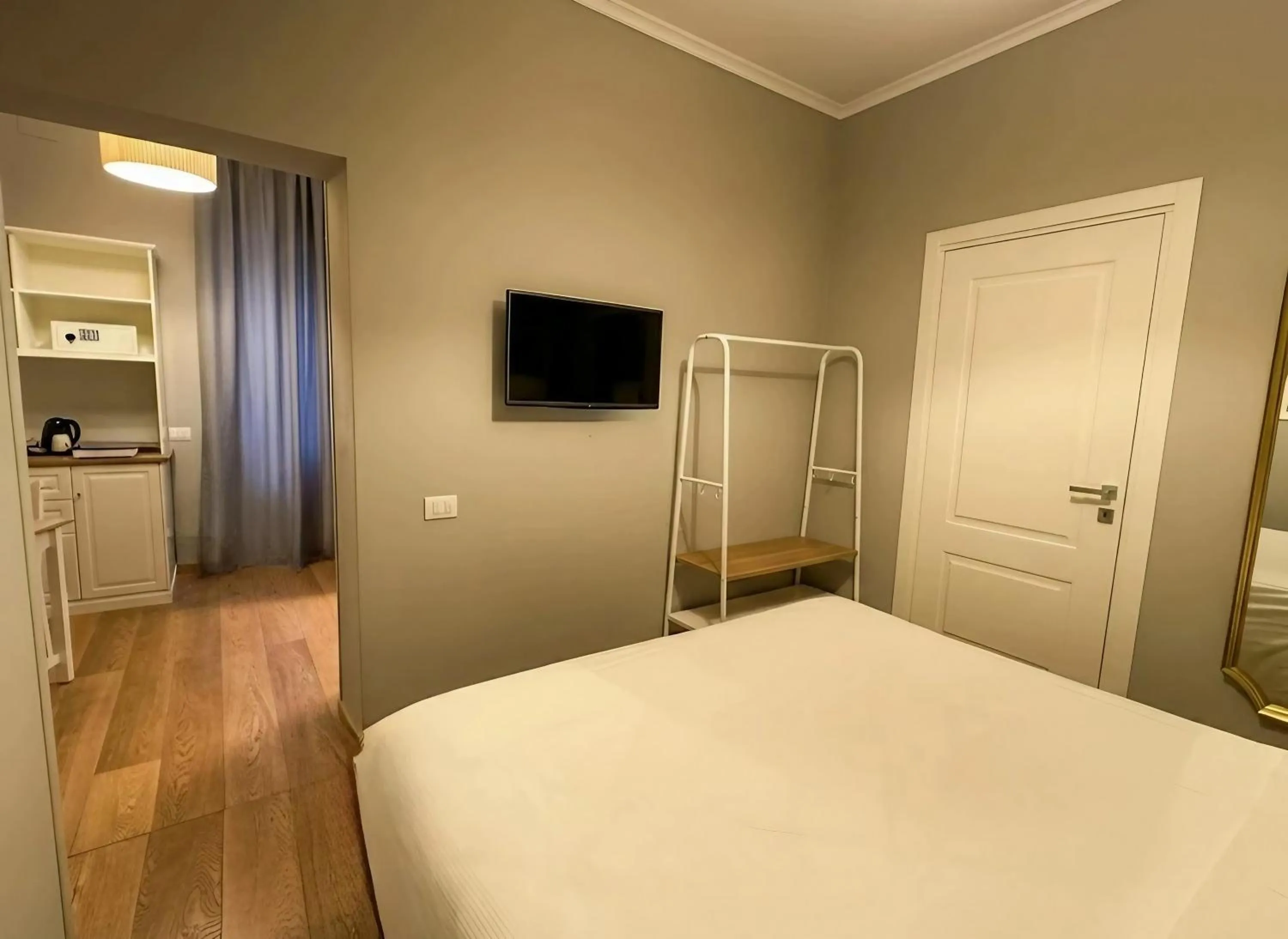 Bed in Gravina Suite Frattina