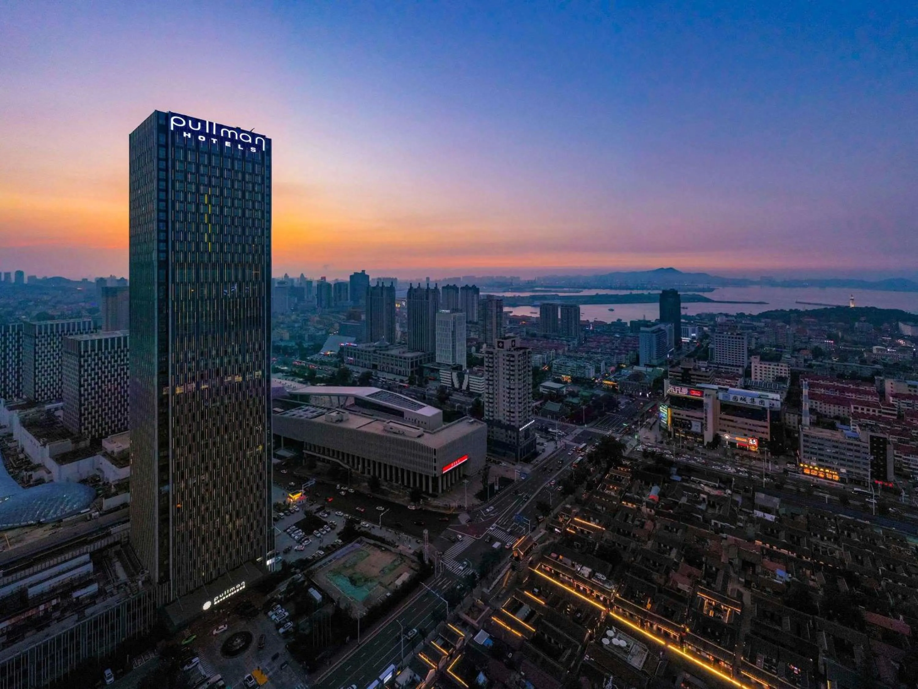 Property building in Pullman Yantai Center