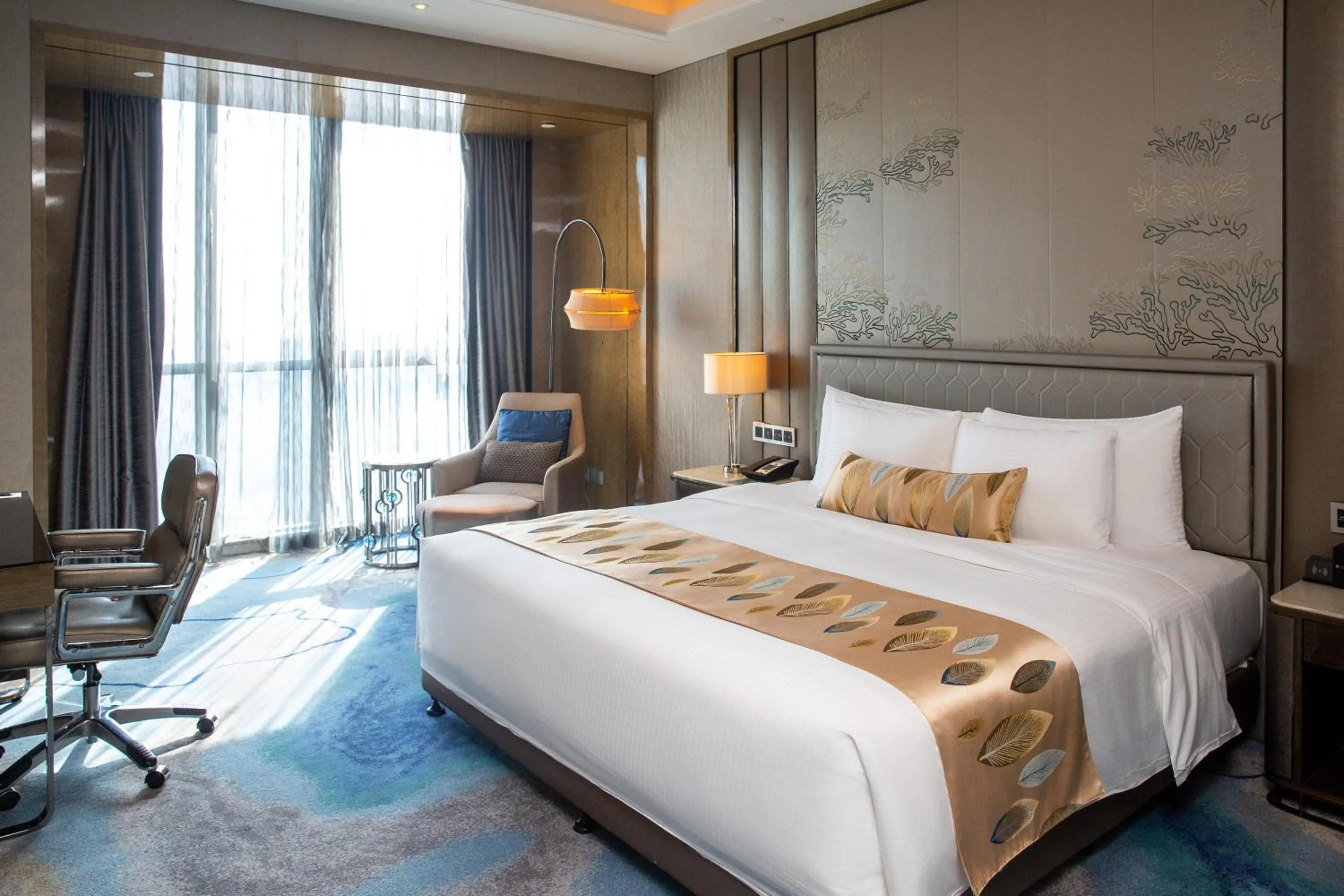 Bedroom, Bed in Pullman Yantai Center