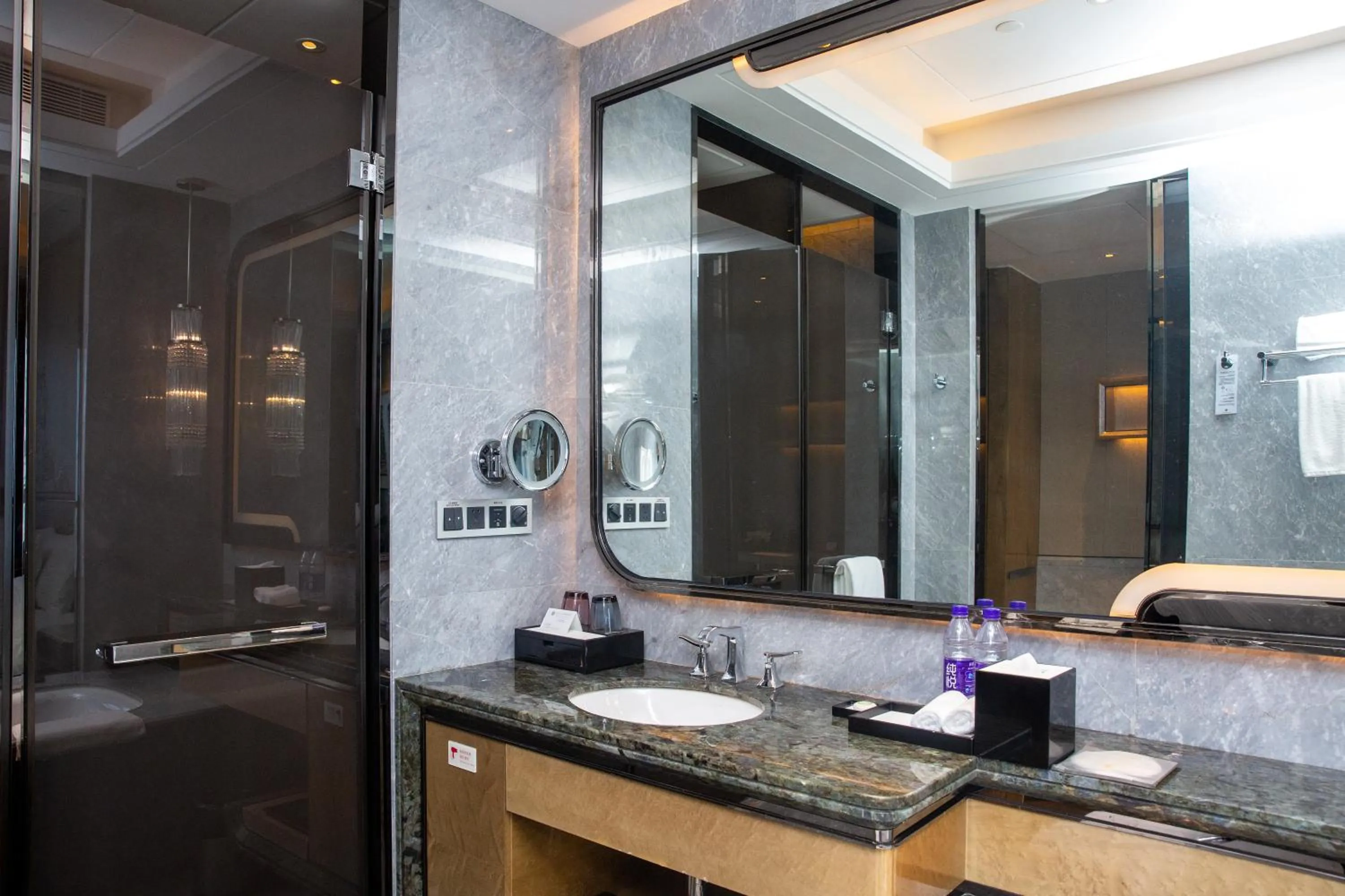 Bathroom in Pullman Yantai Center