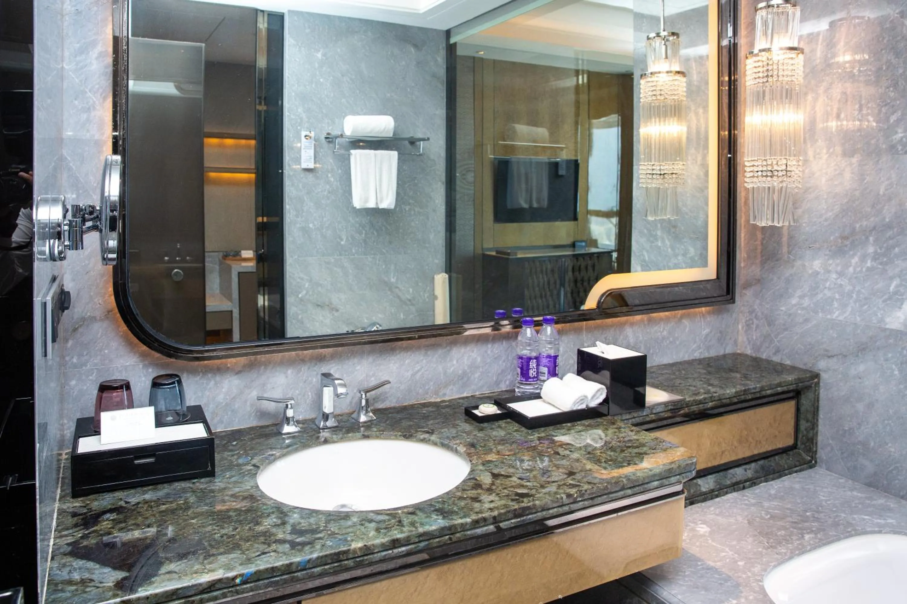 Bathroom in Pullman Yantai Center