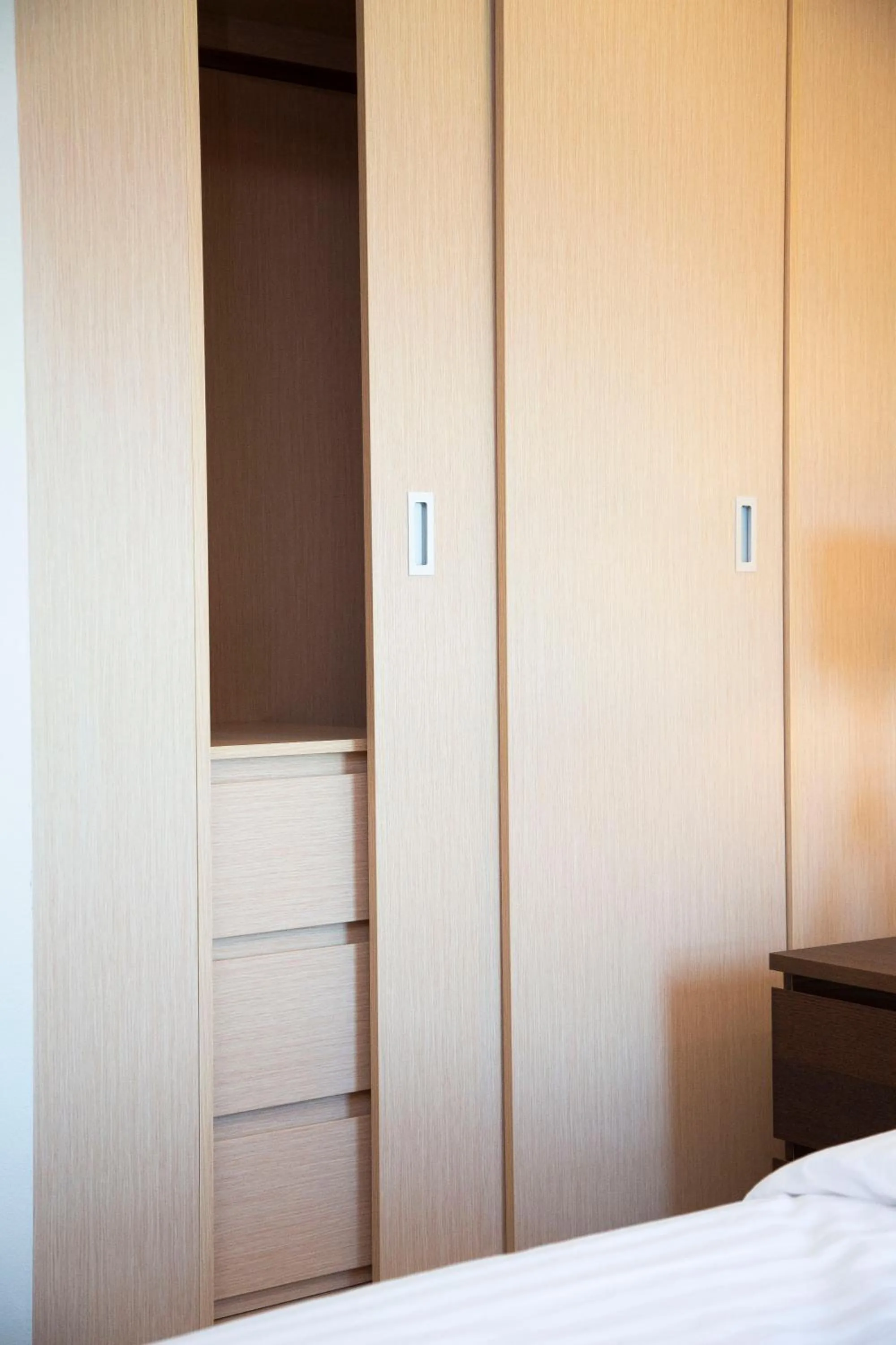 Bedroom, Bed in Parrish Serviced Apartment