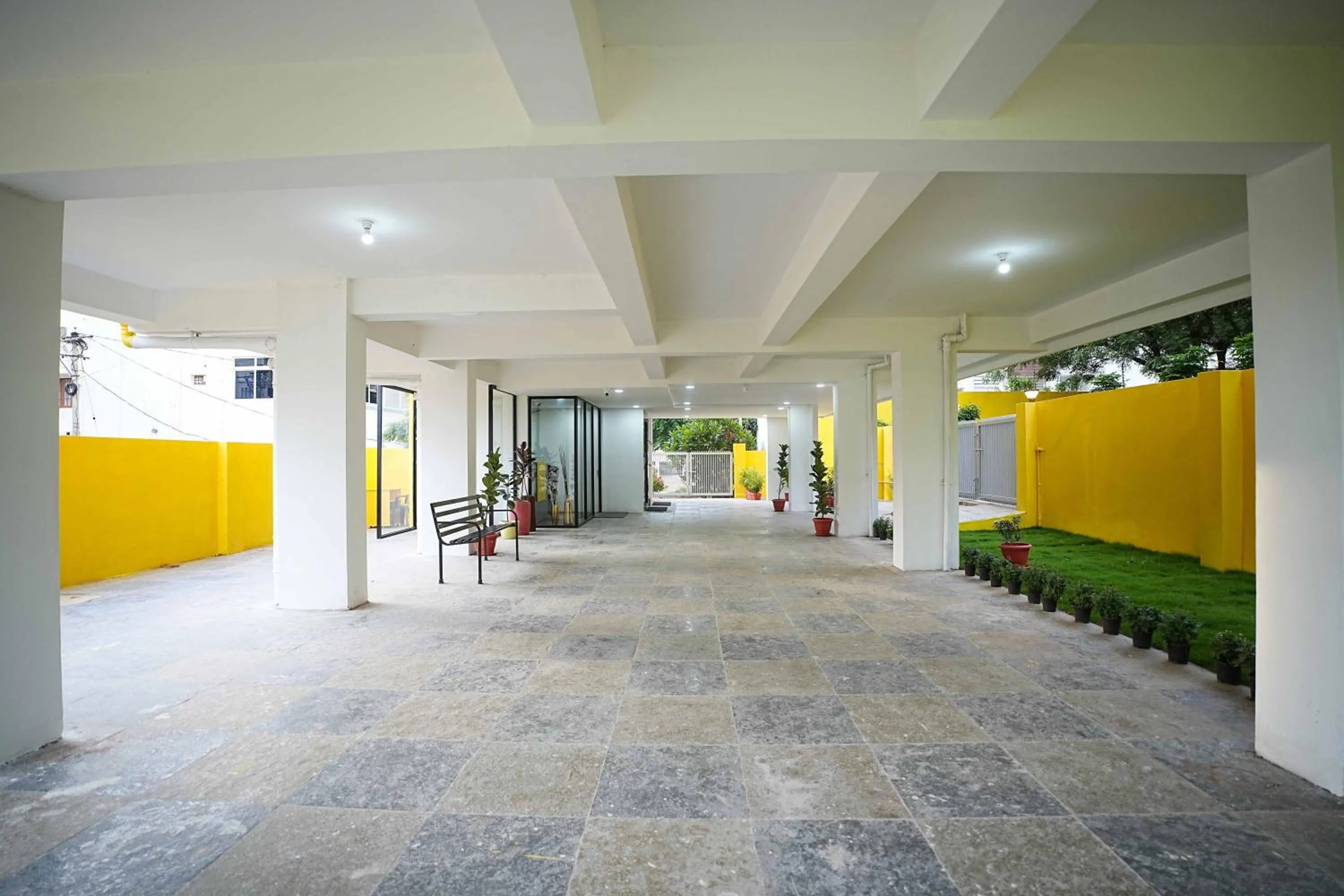 Lobby or reception in Yellow Bells Studios And Suites