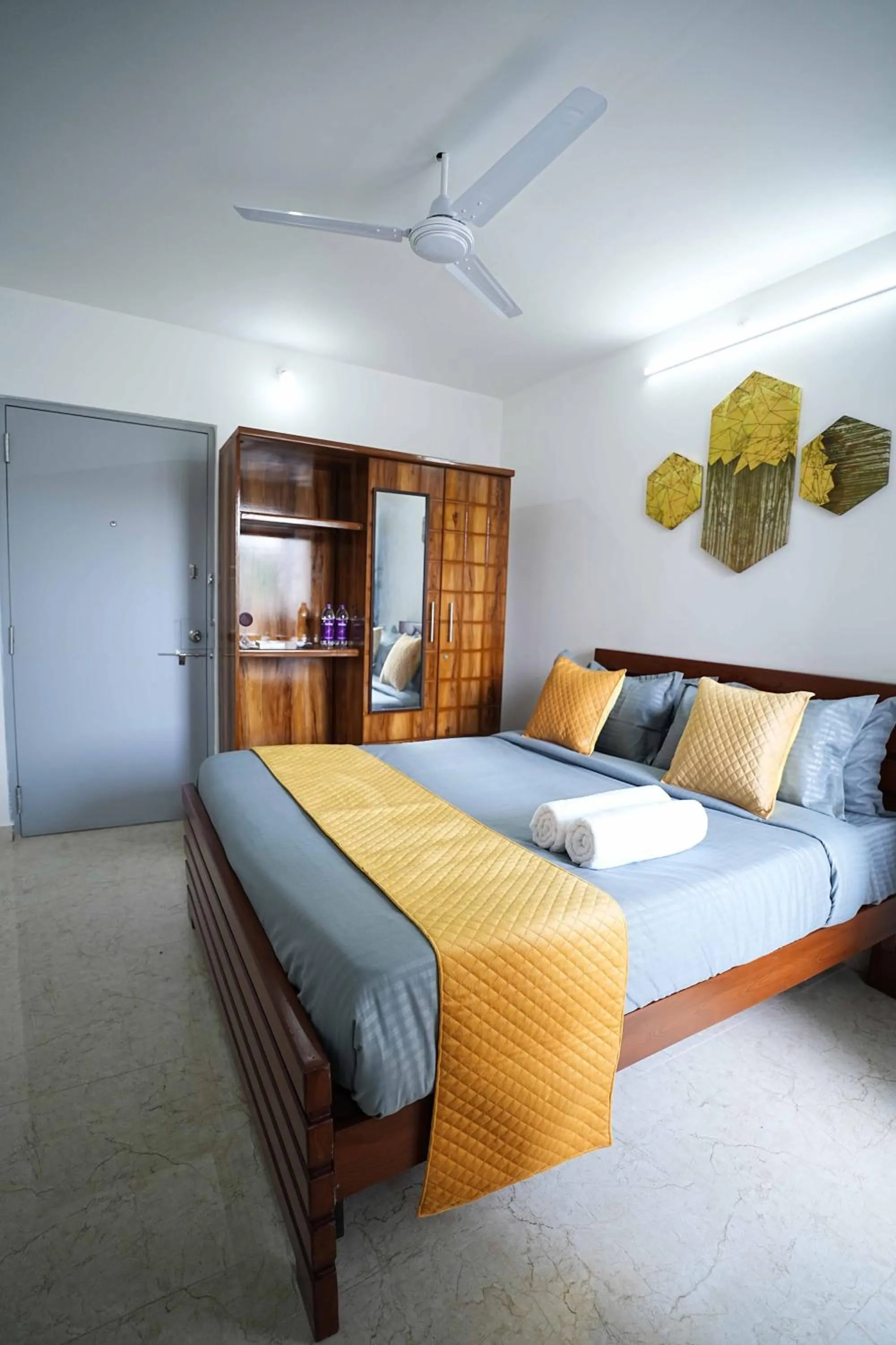 Bedroom, Bed in Yellow Bells Studios And Suites