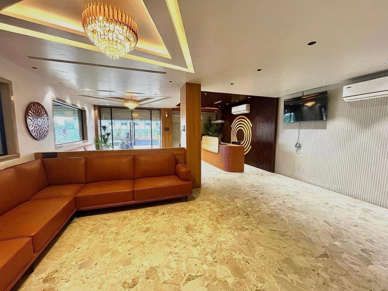 Lobby or reception in Click Hotel Royal Pearl, Galenda, Dahej