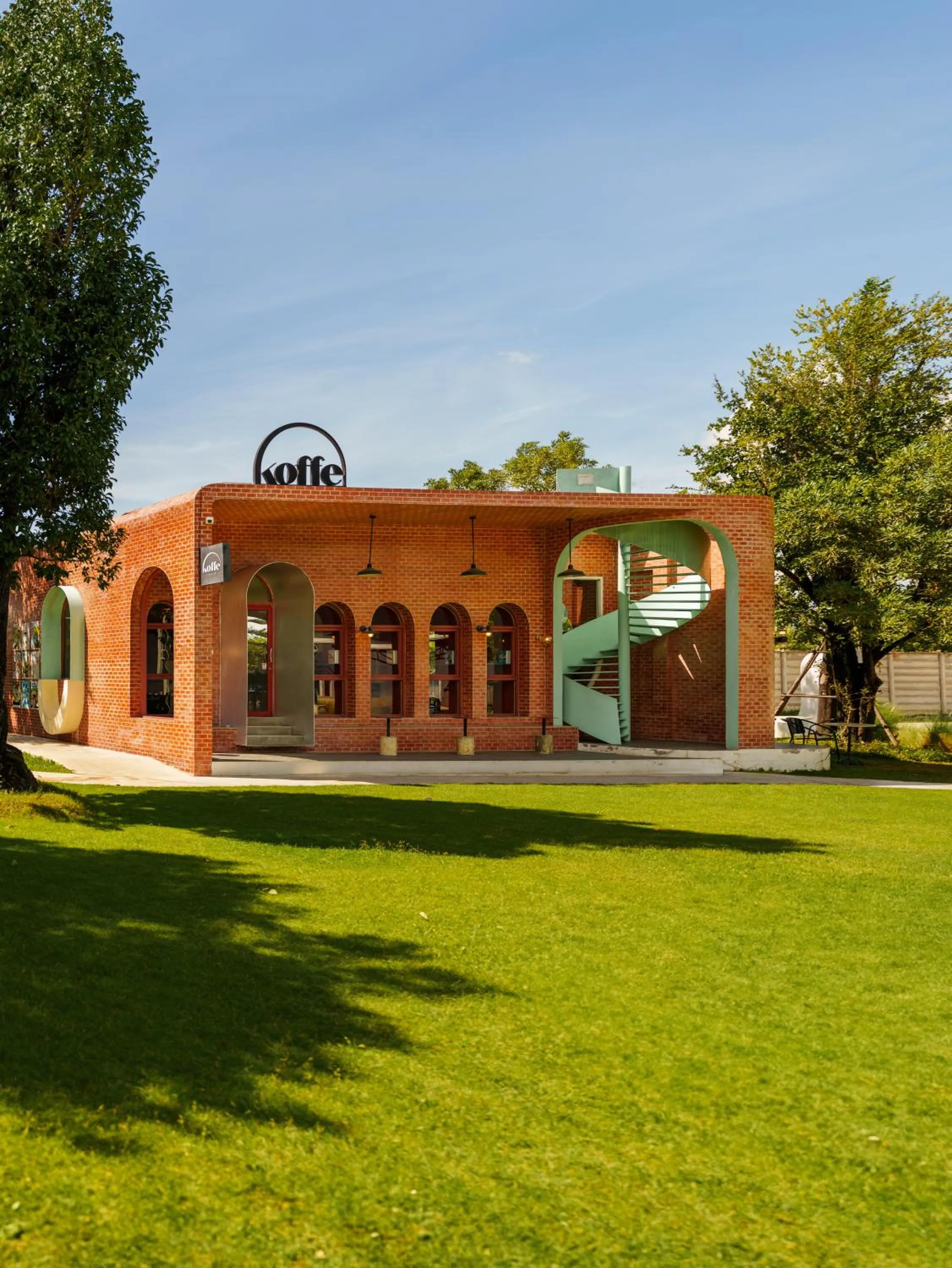 Restaurant/places to eat in Prelude Hotel