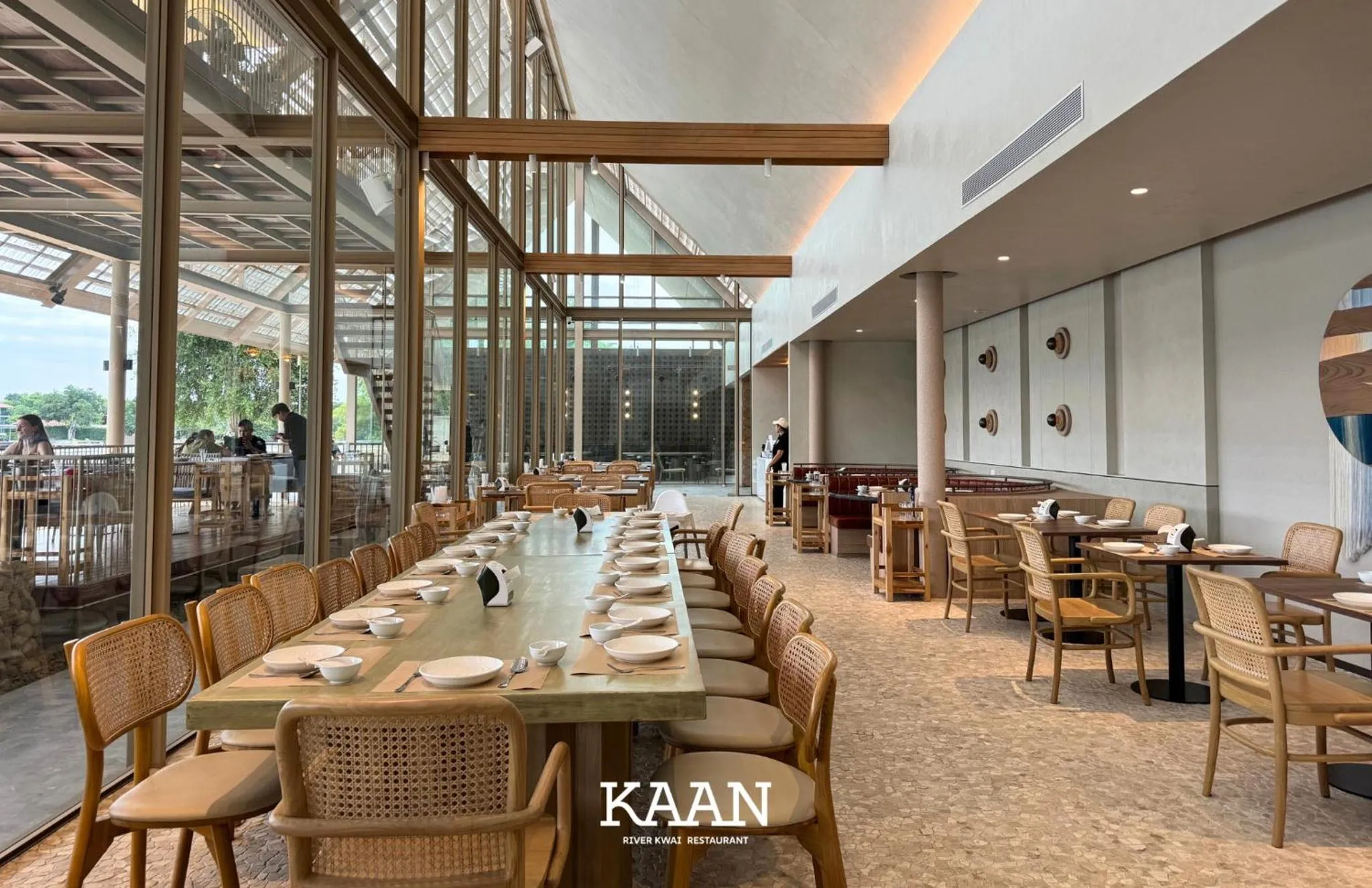 Restaurant/places to eat in Prelude Hotel