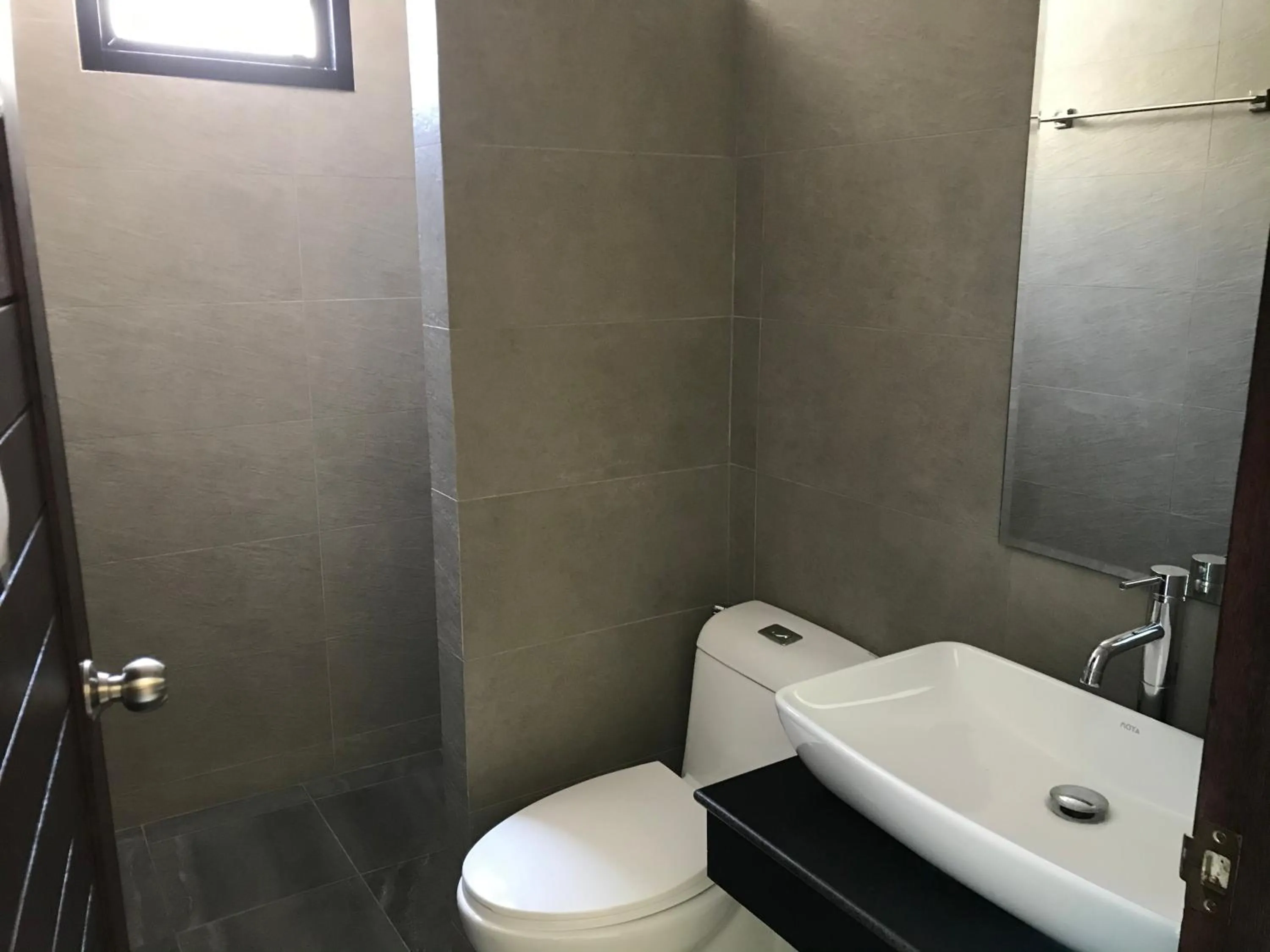 Bathroom in Gecko Hotel