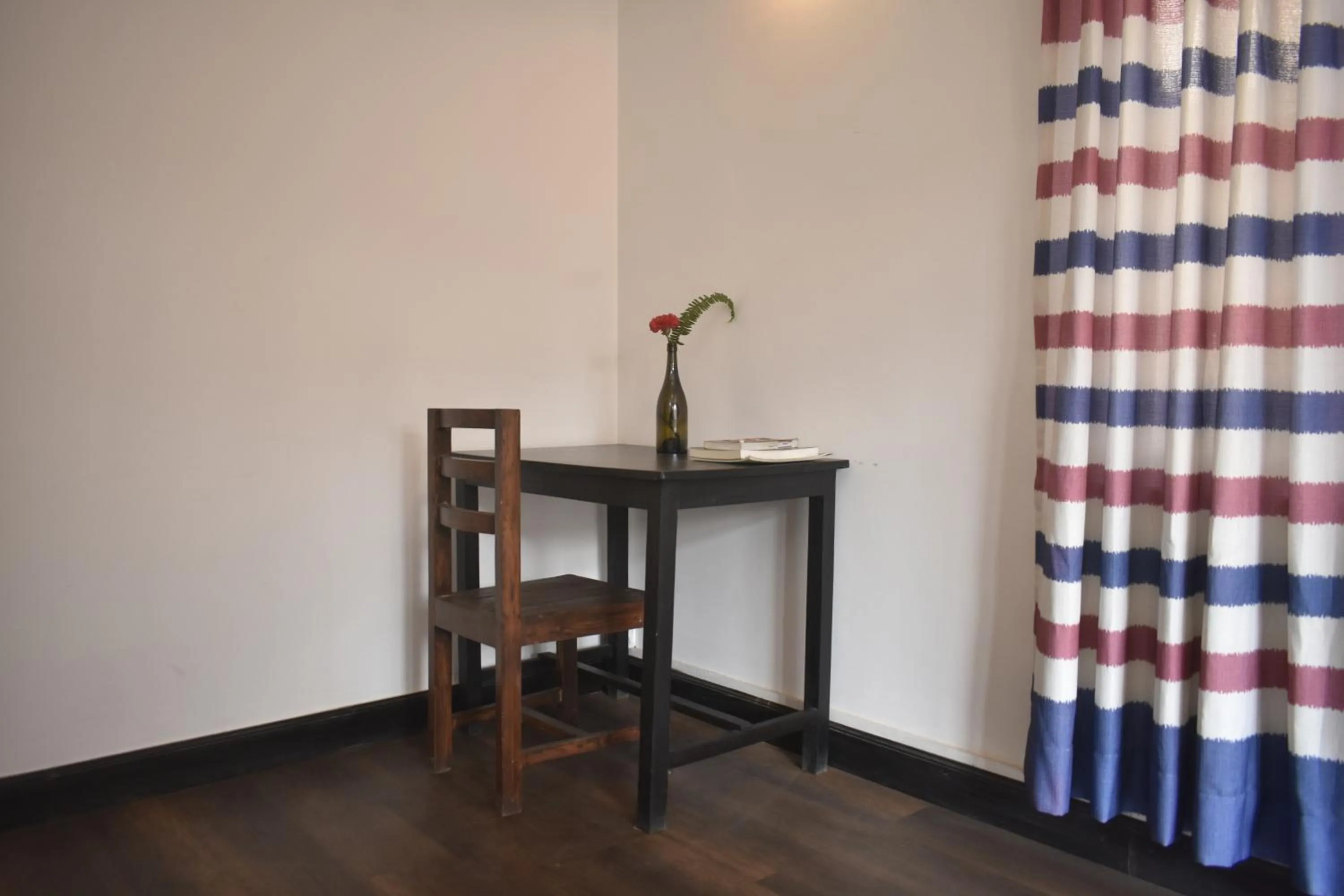 hair dresser in Cocina Mitho Chha BNB