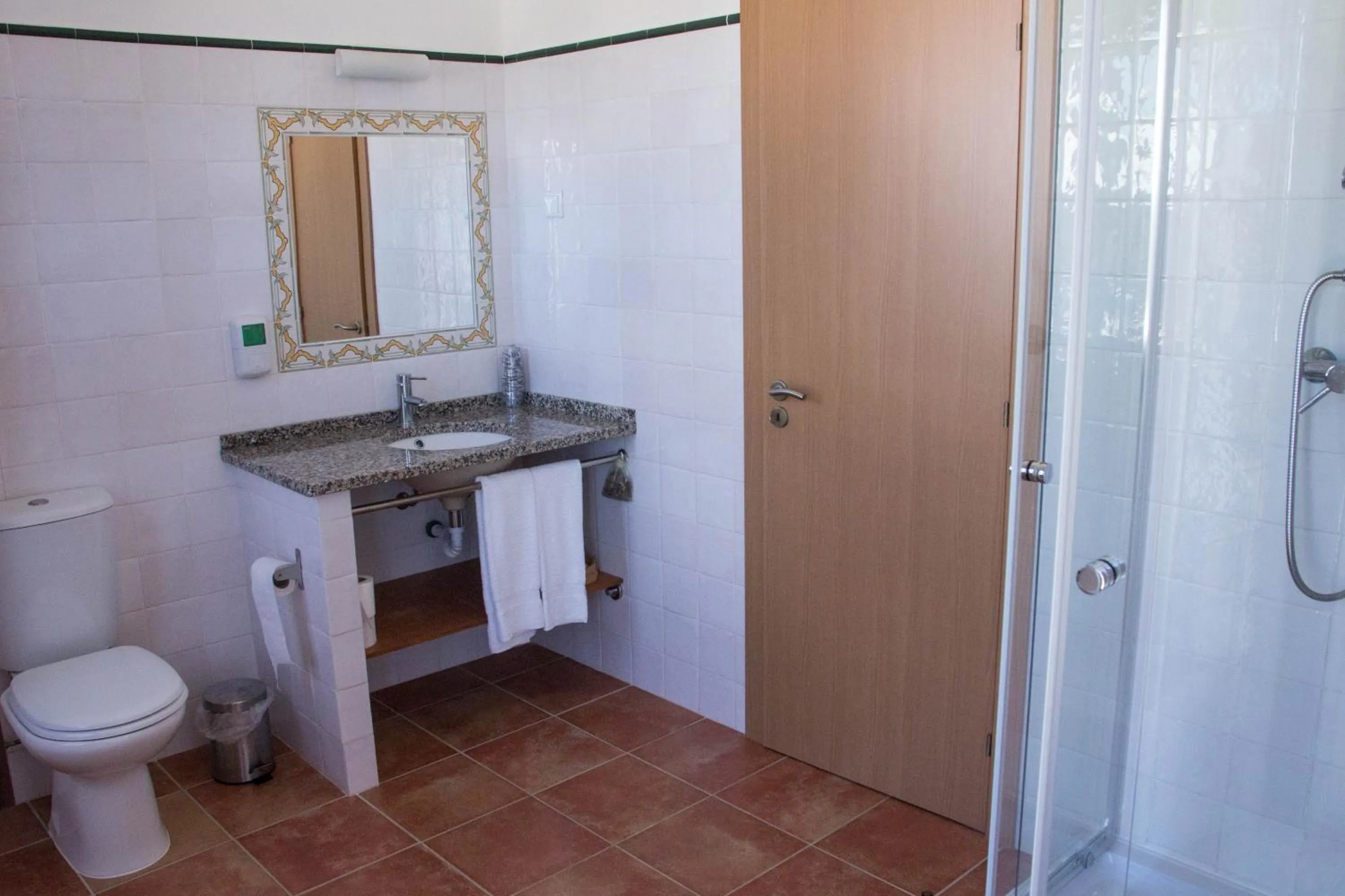 Shower in Casas da Moagem