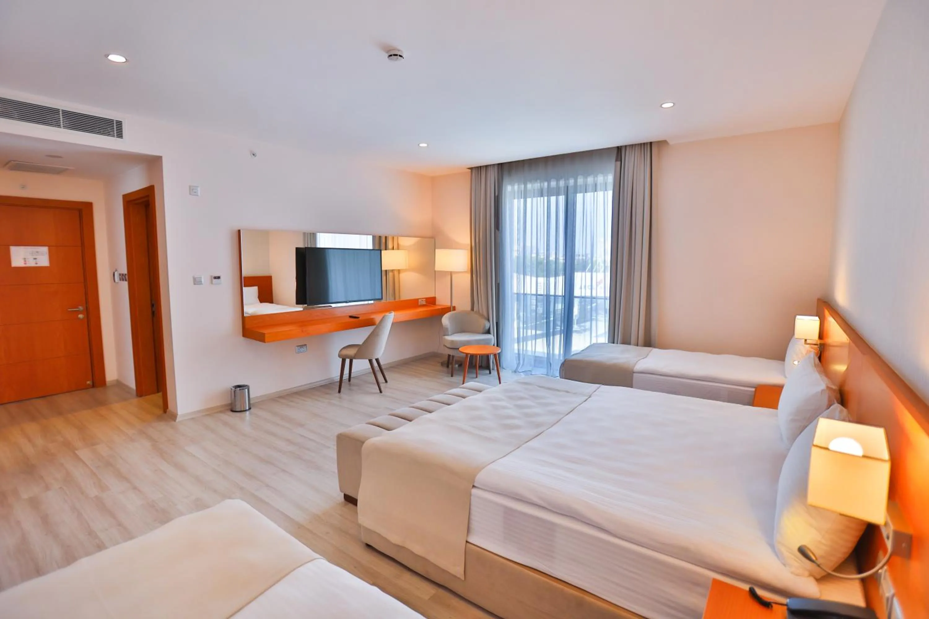 Bed in Caddem Inn Hotel