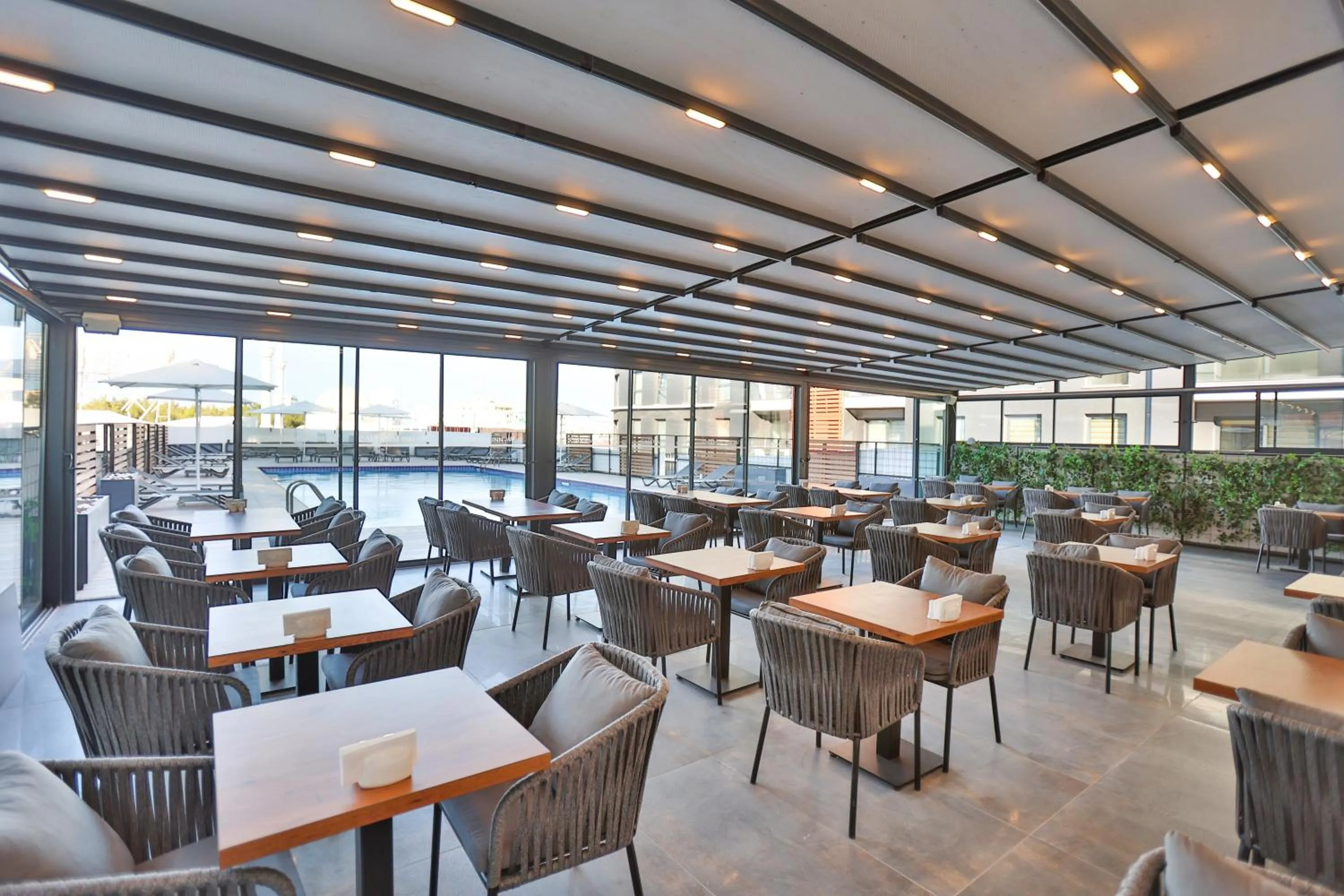 Restaurant/places to eat in Caddem Inn Hotel