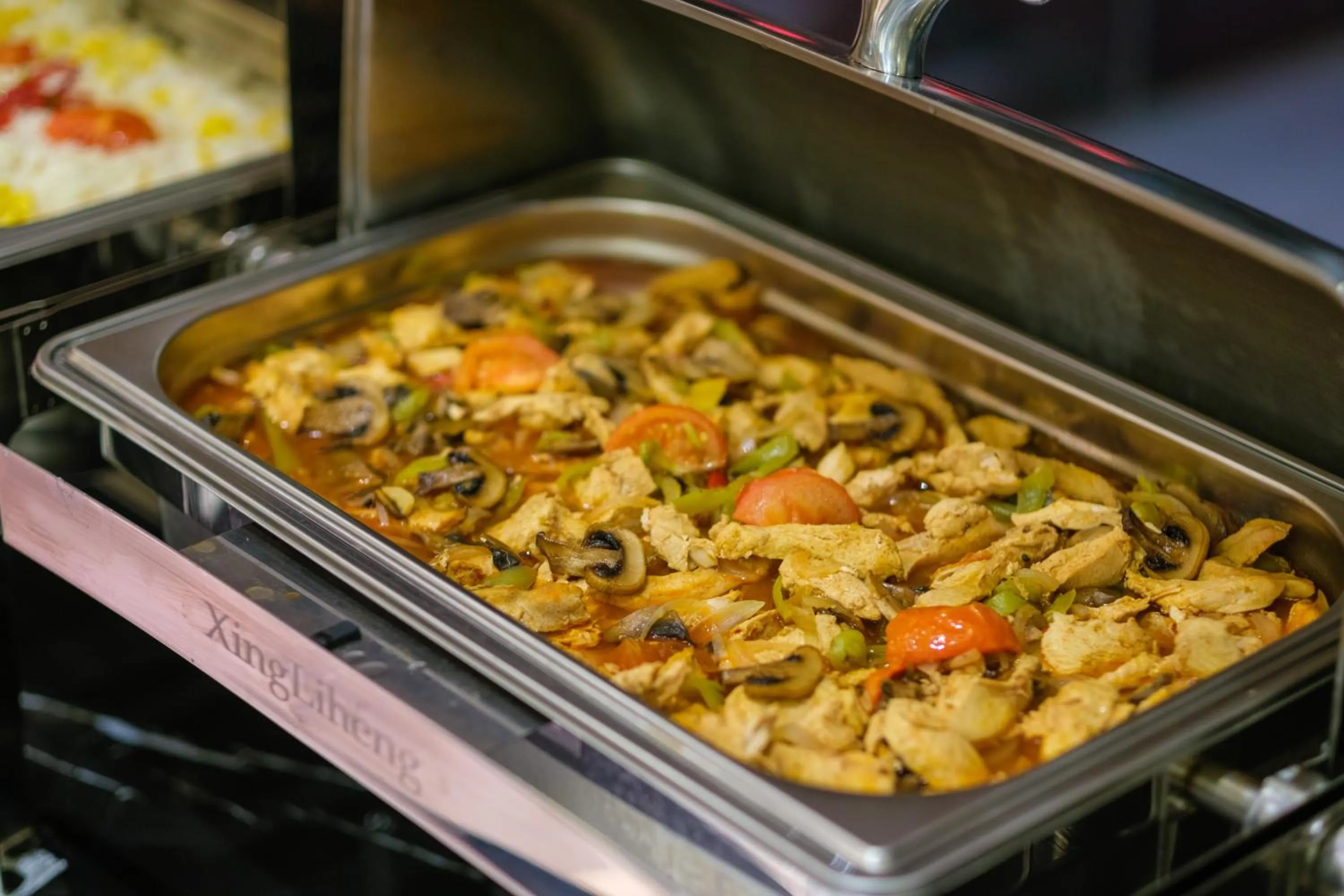 Restaurant/places to eat in Caddem Inn Hotel