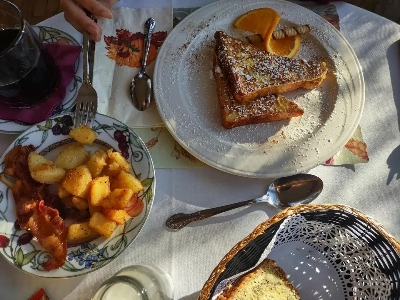 Breakfast in Rockwell Falls Inn and Wine Bar