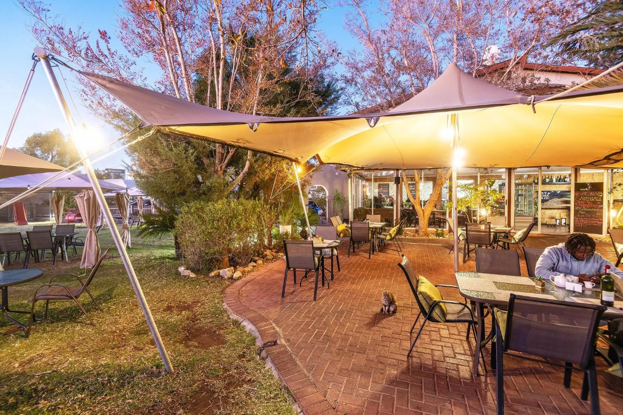 Restaurant/places to eat in Auas City Hotel