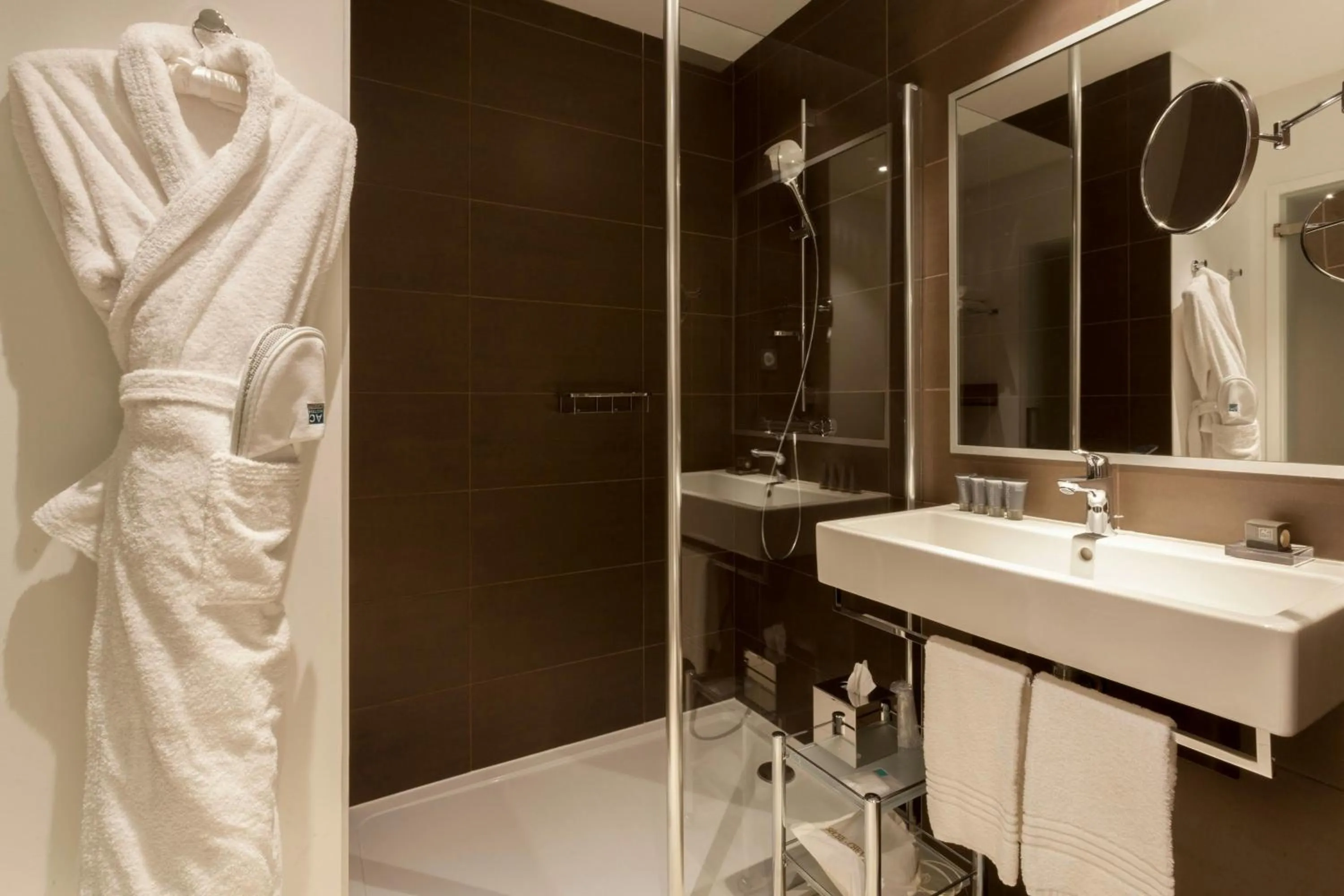 Bathroom in AC Hotel by Marriott Paris Le Bourget Airport