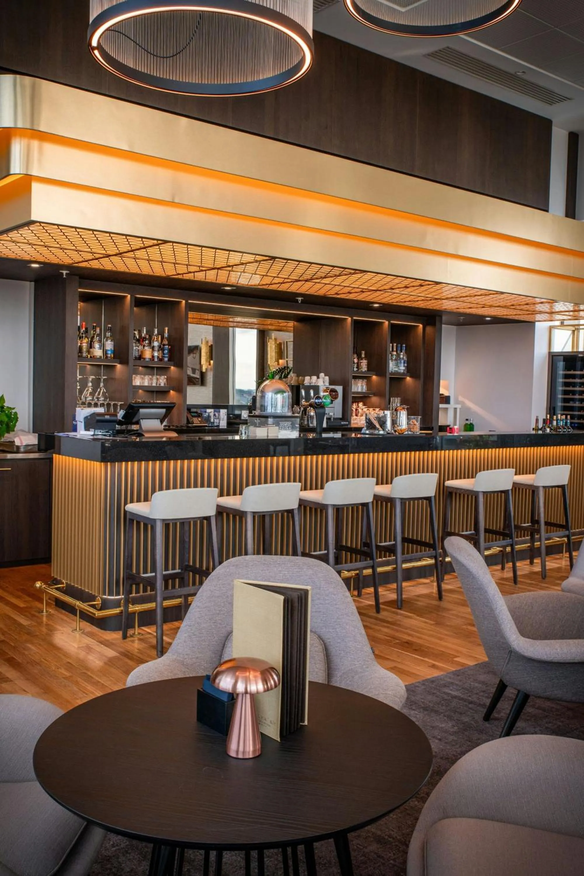 Lounge or bar in AC Hotel by Marriott Paris Le Bourget Airport