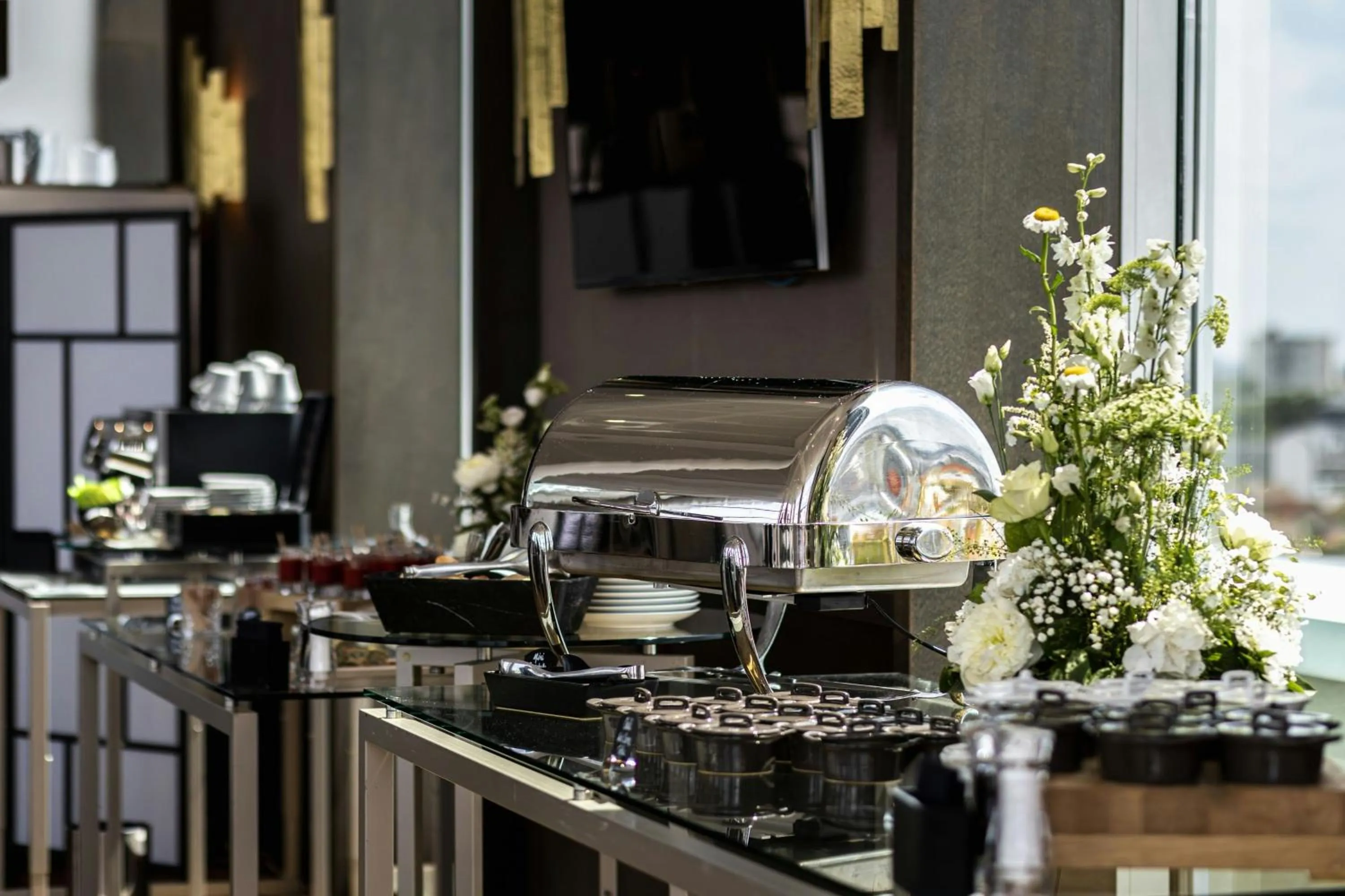 Lounge or bar in AC Hotel by Marriott Paris Le Bourget Airport