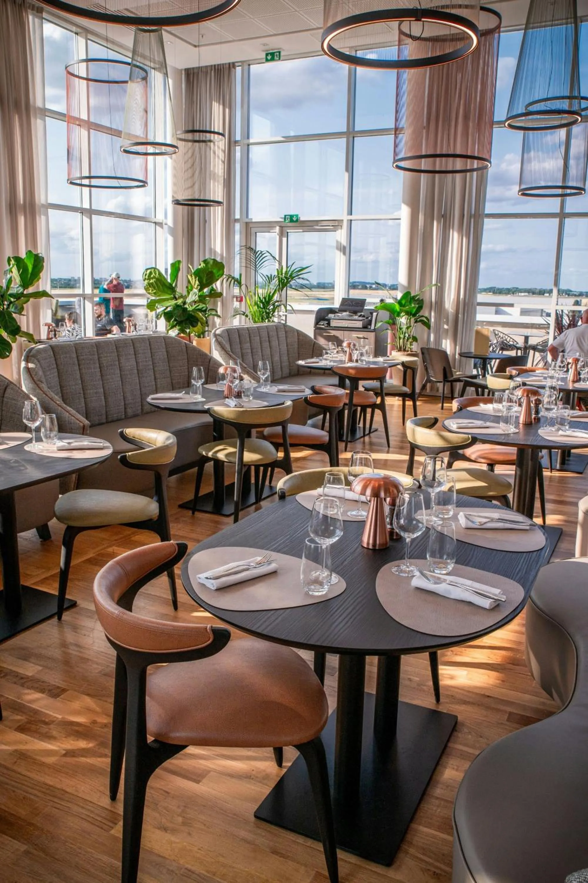 Restaurant/places to eat in AC Hotel by Marriott Paris Le Bourget Airport