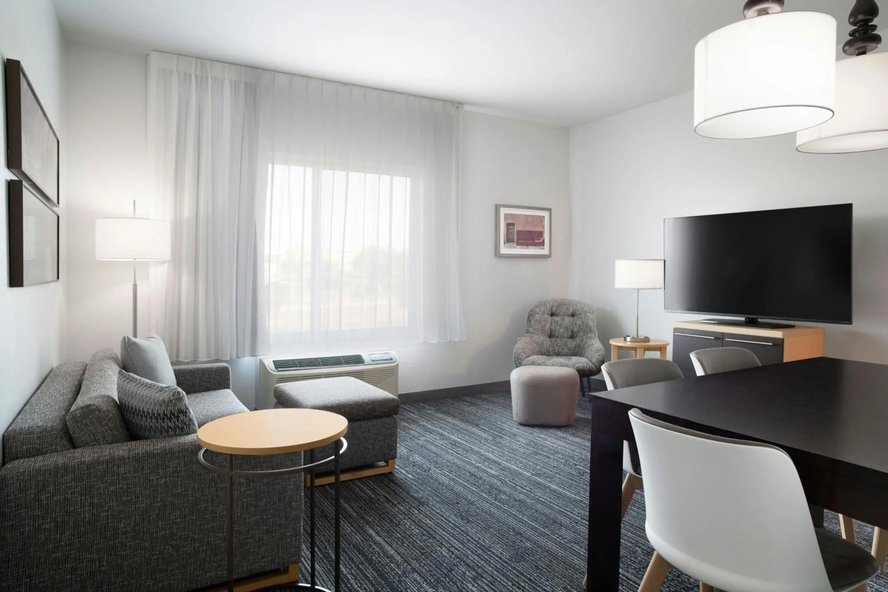 Living room in TownePlace Suites by Marriott Laredo