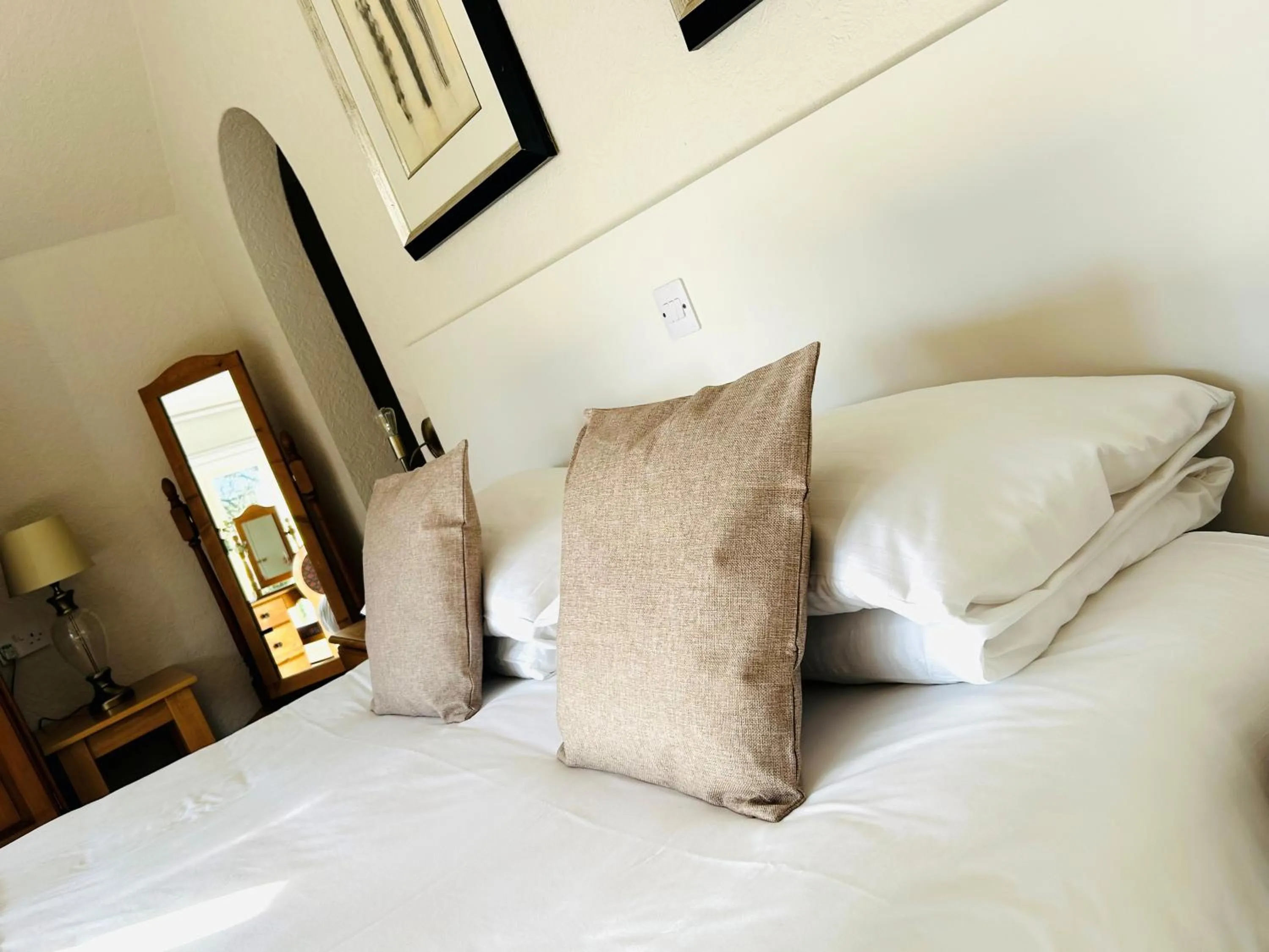 Bedroom, Bed in The Bentley Brook Inn