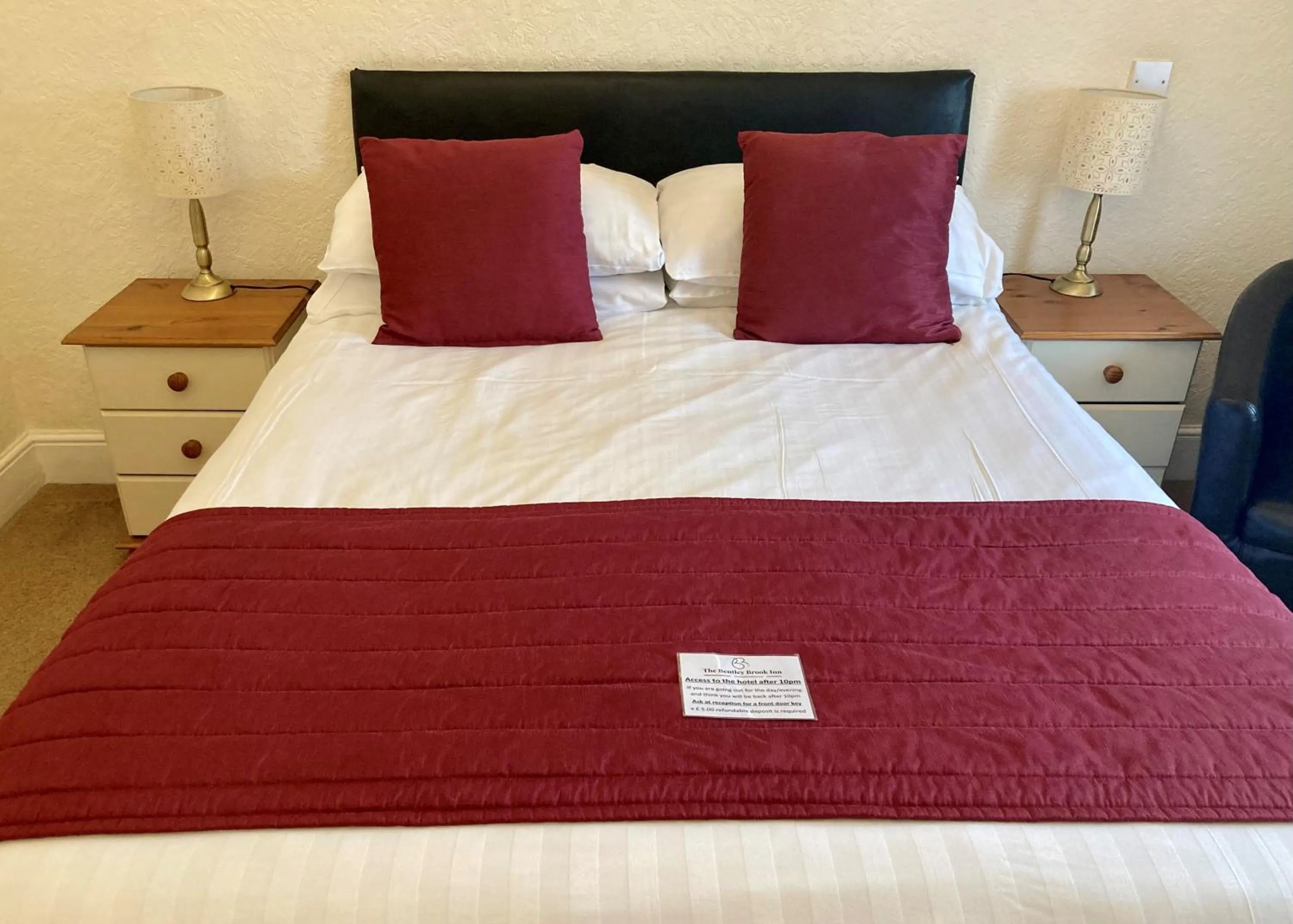 Bed in The Bentley Brook Inn