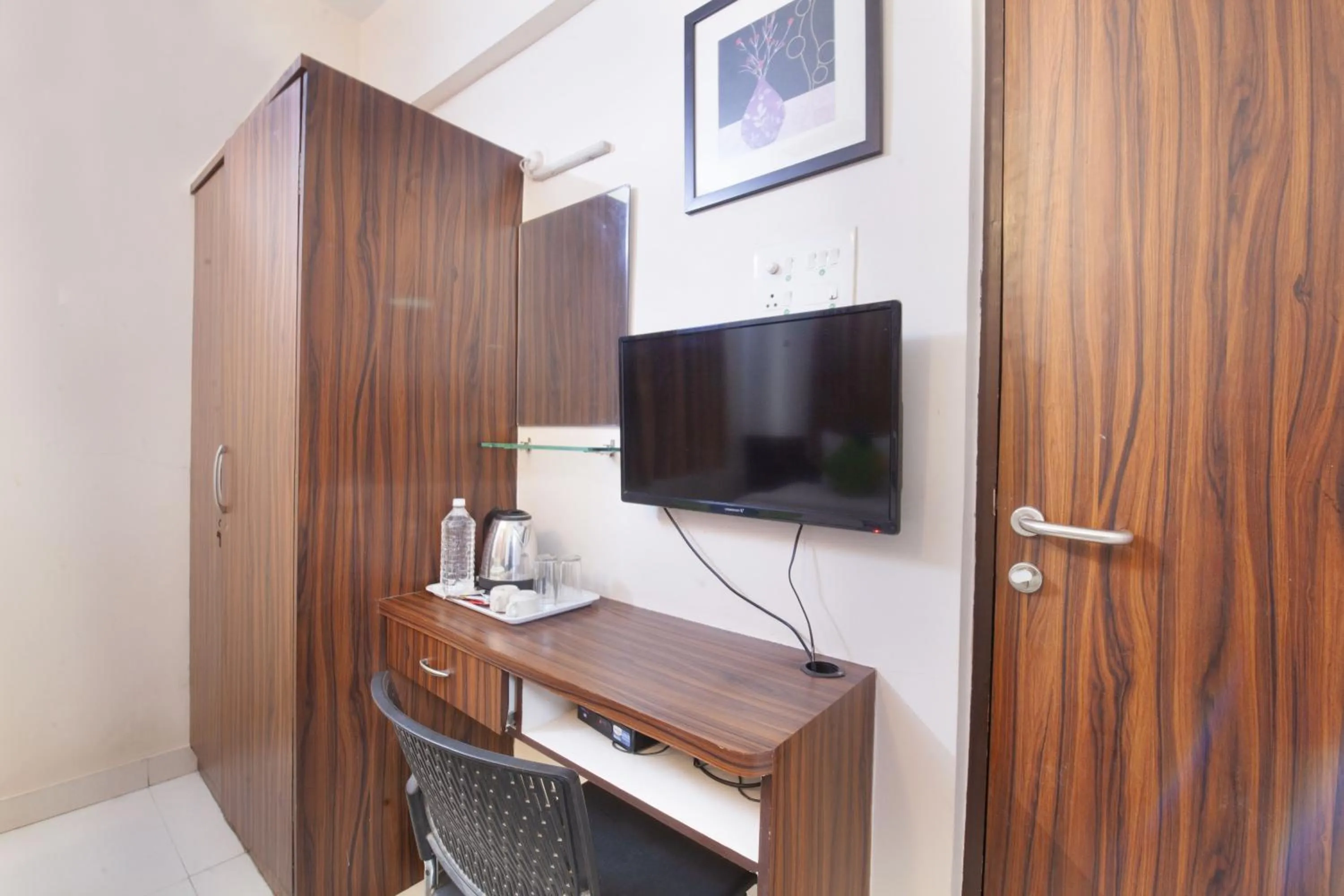 Coffee/tea facilities in Treebo Park View Hadapsar