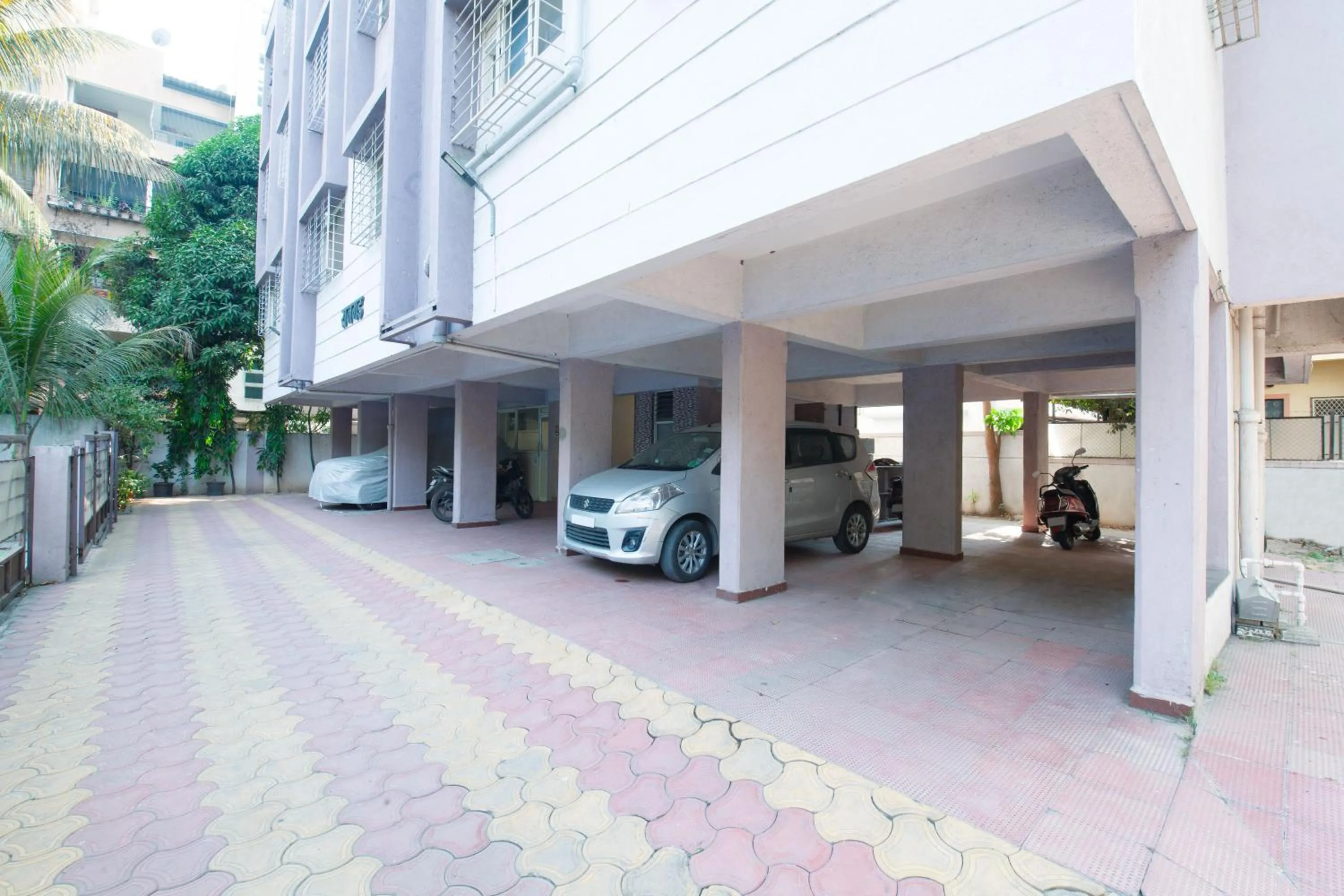 Parking in Treebo Park View Hadapsar