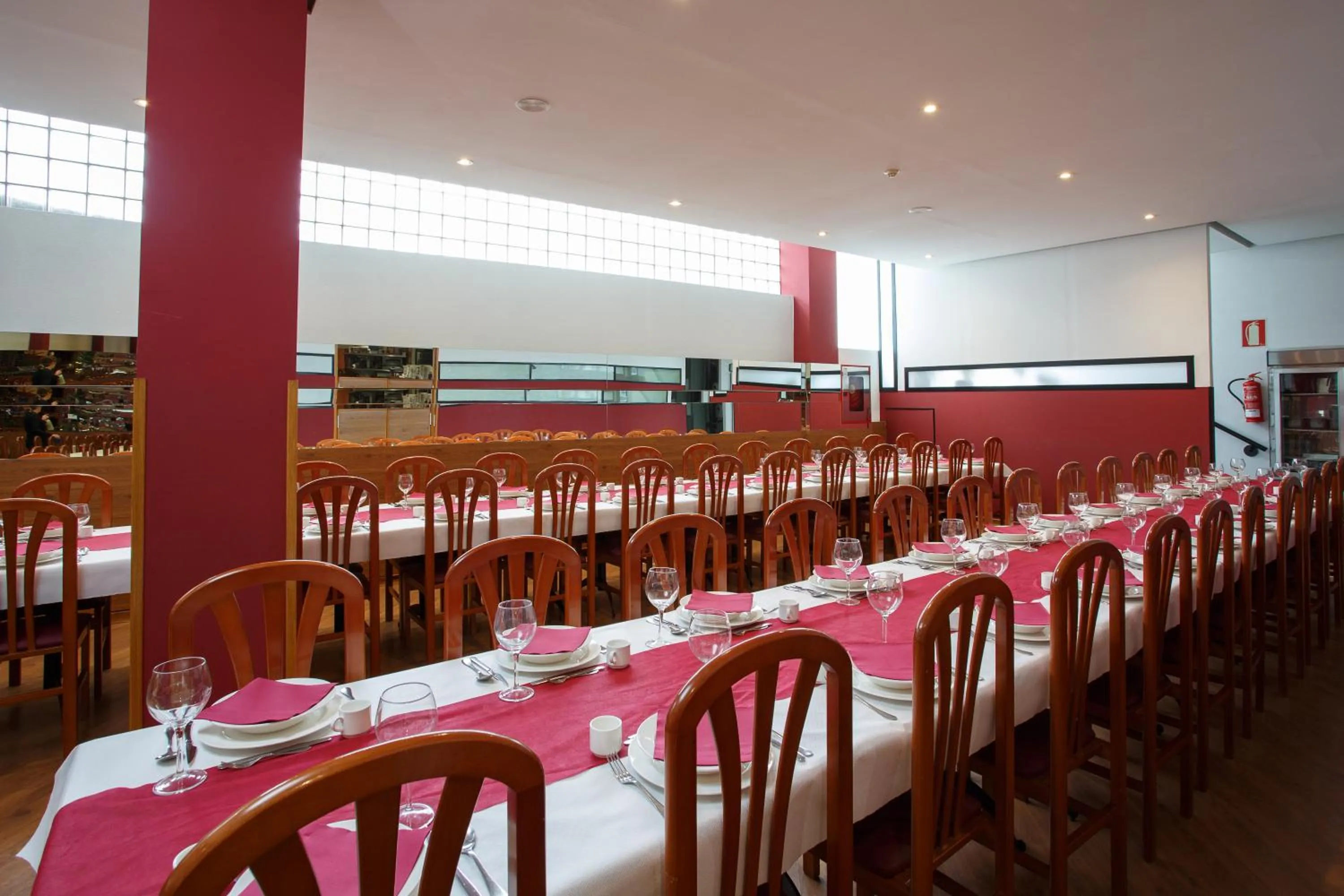 Restaurant/places to eat in Hotel Restaurante Pontiñas