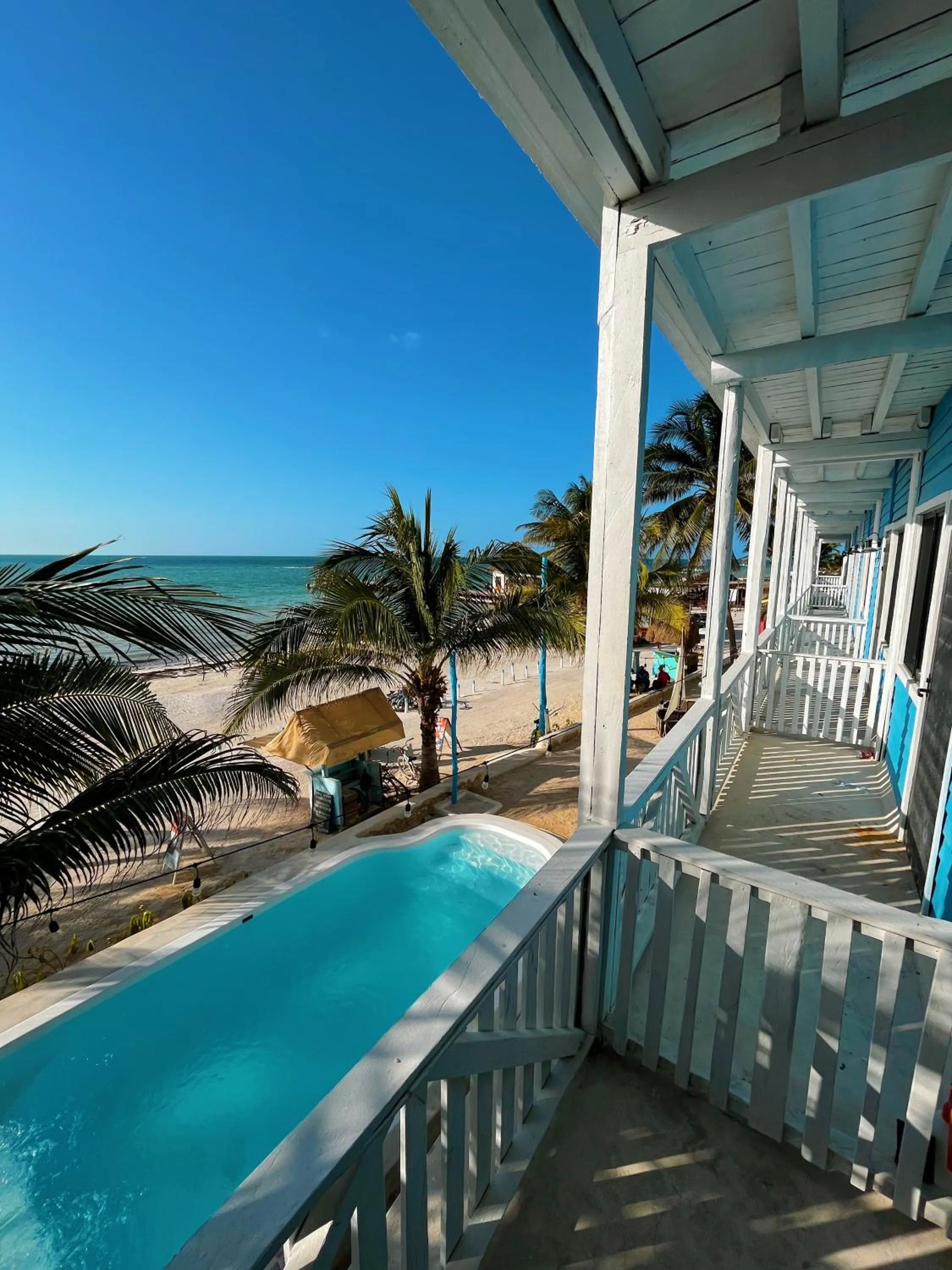 El Faro Beach Front by ÓOL Hotels