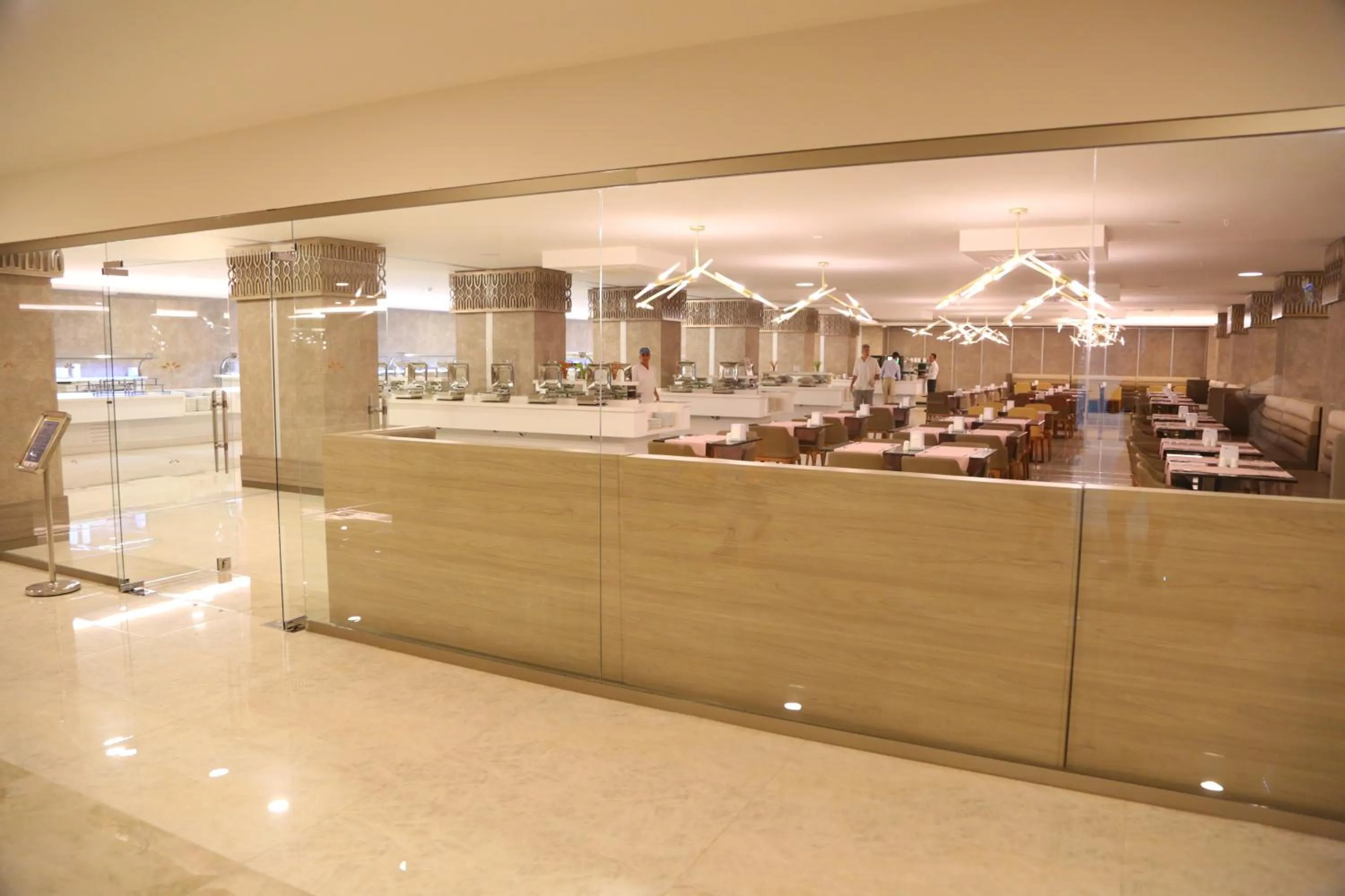 Restaurant/places to eat in Turunc Premium Hotel