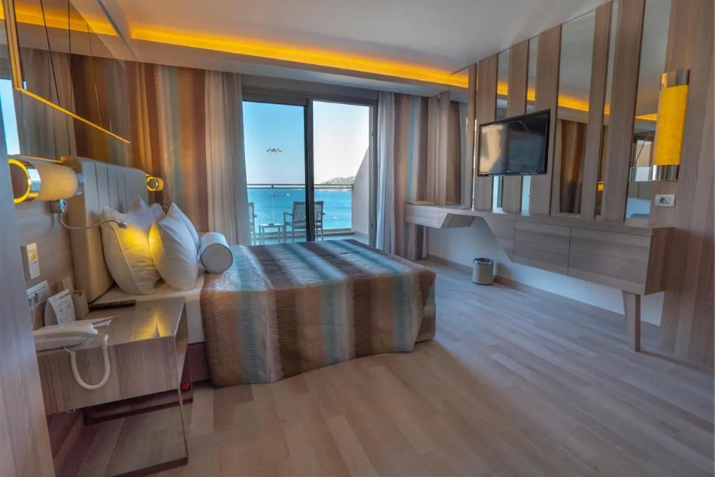 Bedroom in Turunc Premium Hotel
