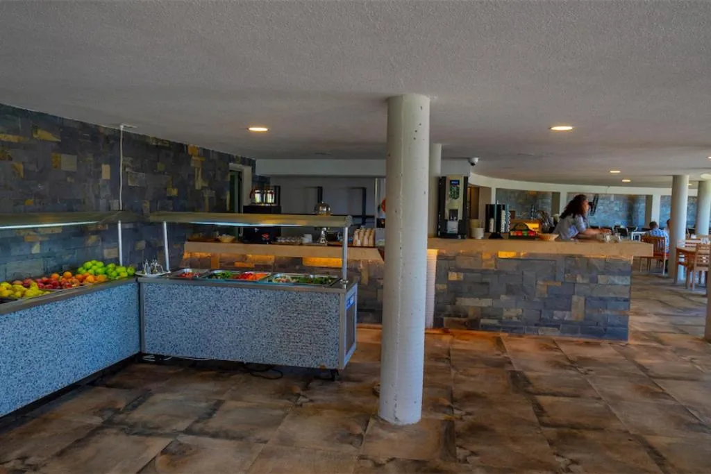 Restaurant/places to eat in Turunc Premium Hotel