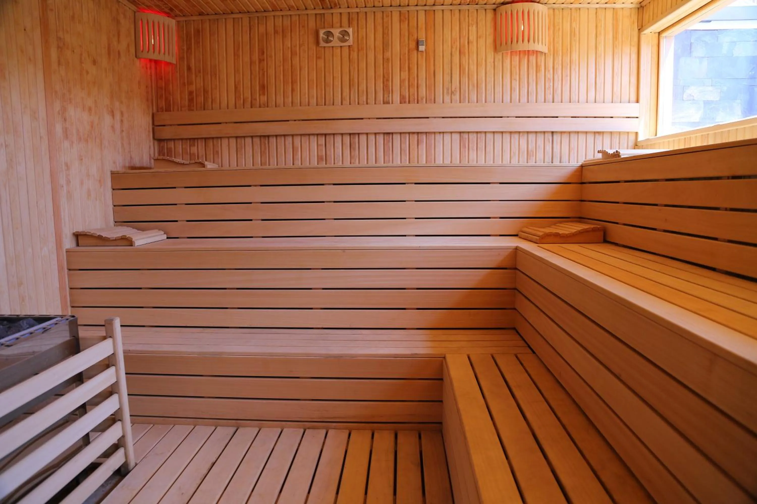 Sauna in Turunc Premium Hotel