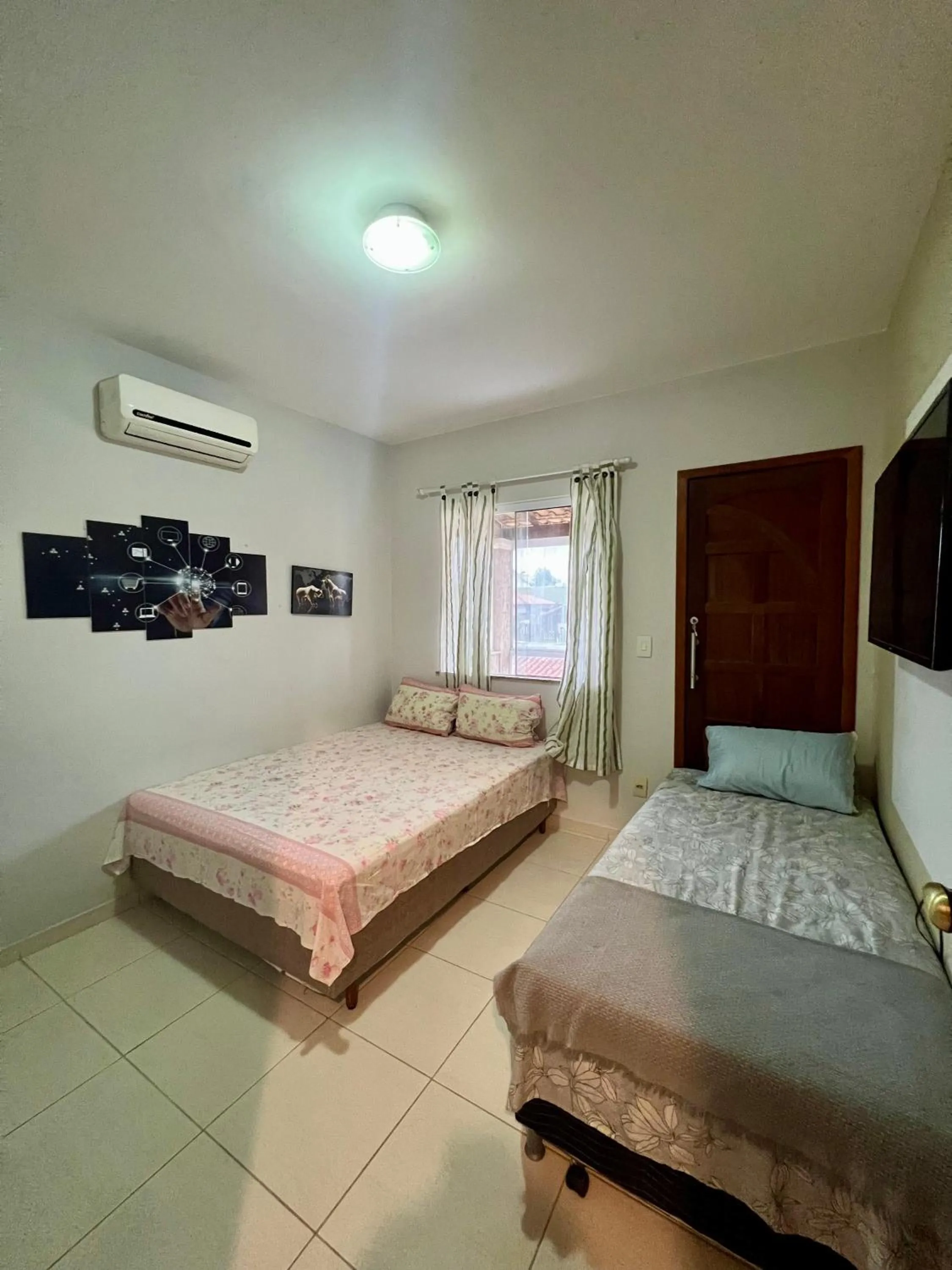 Bed in Casa com piscina, churrasqueira e ar condicionado em condomínio