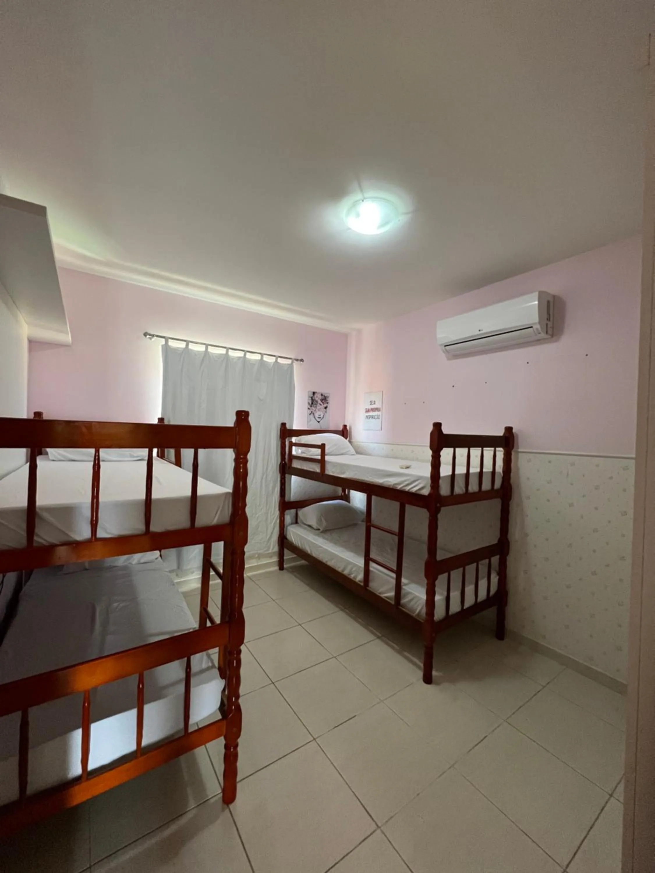 Bed in Casa com piscina, churrasqueira e ar condicionado em condomínio