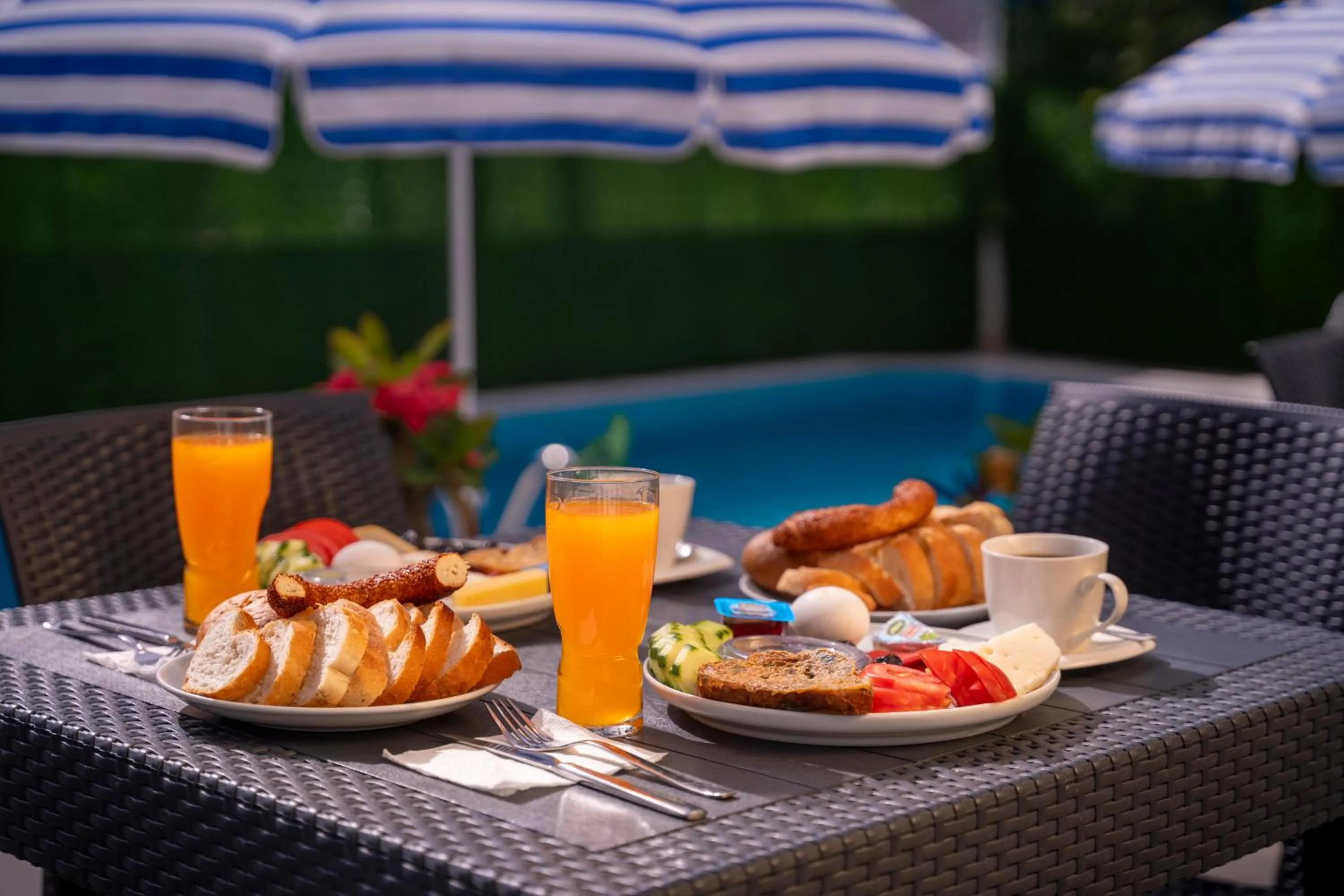 Food and drinks in Kemer Royal Beach