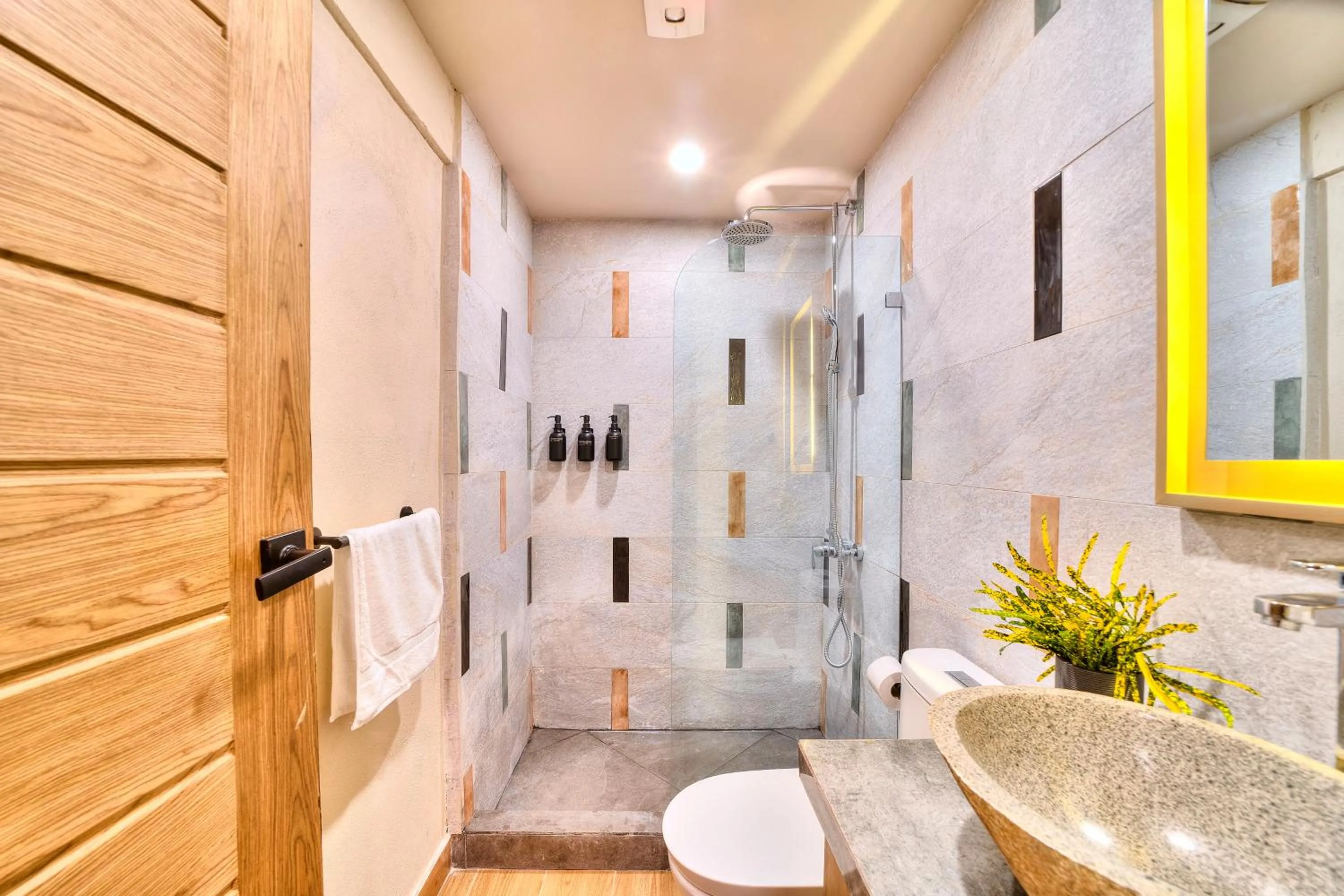 Bathroom in Conga Boutique Hotel