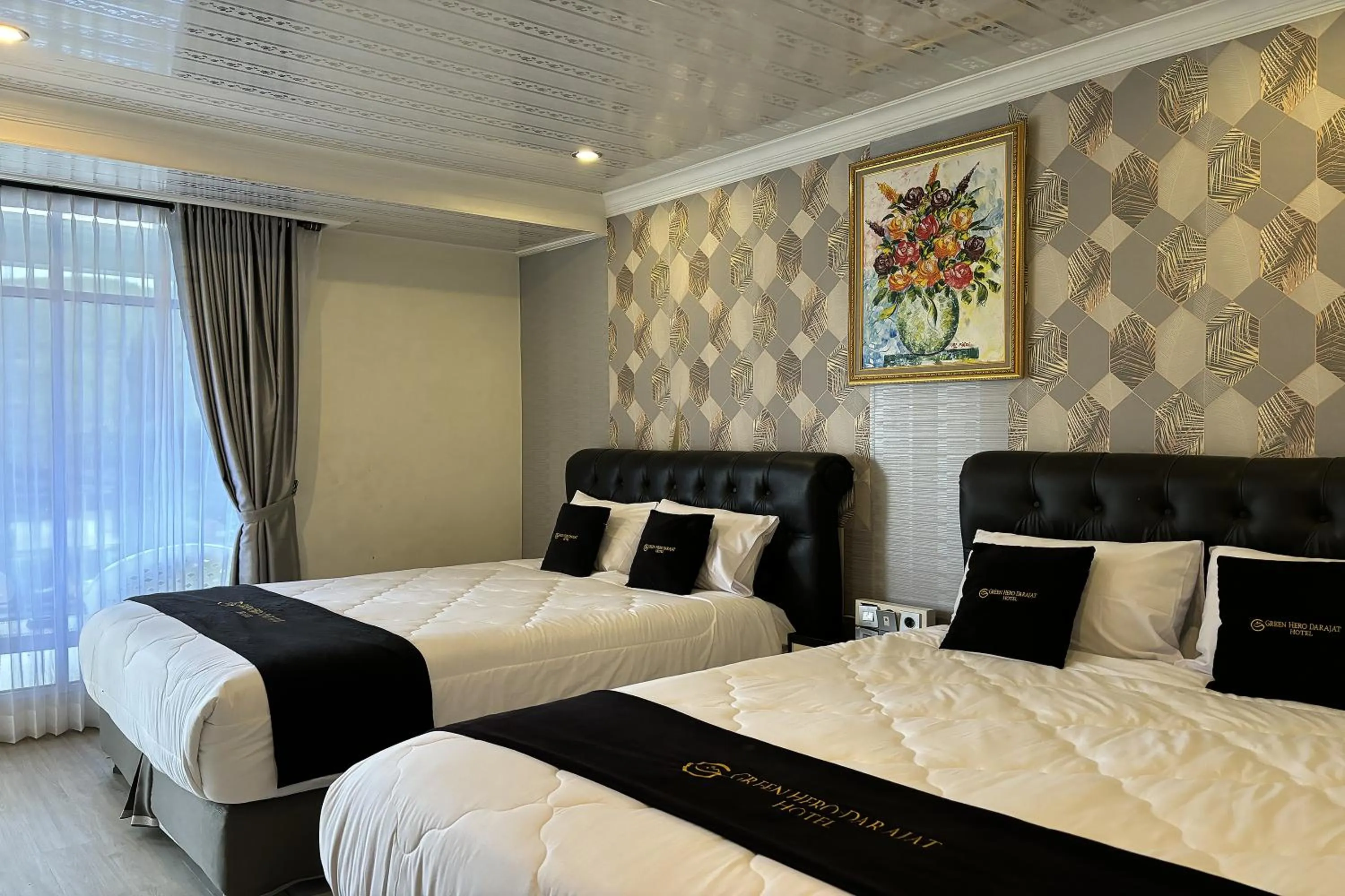 Bed in Green Hero Darajat Hotel